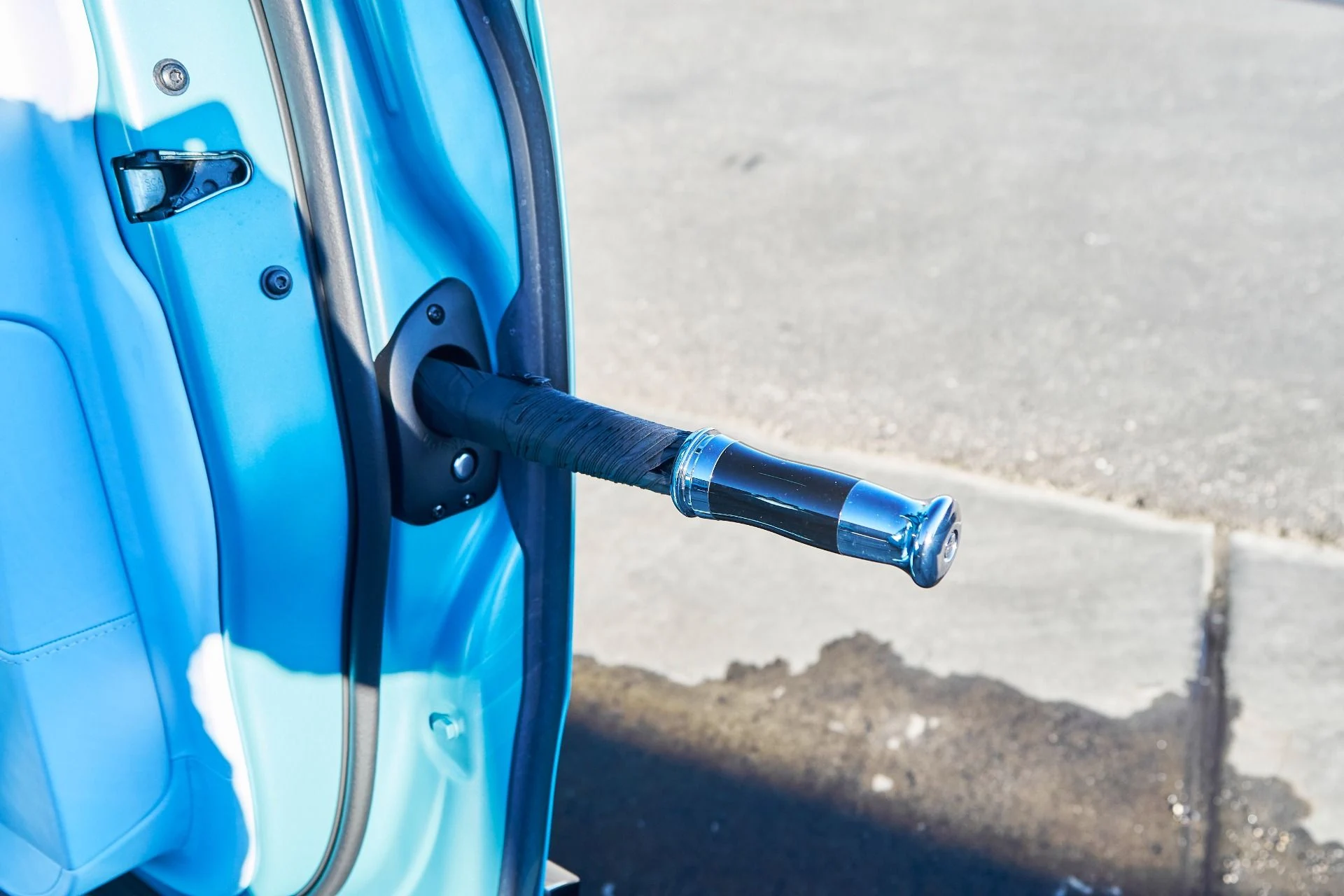 mph020_1526739714_Used_2022_Rolls_Royce_Cullinan_Black_Badge_1765410994_57dd67a0b7