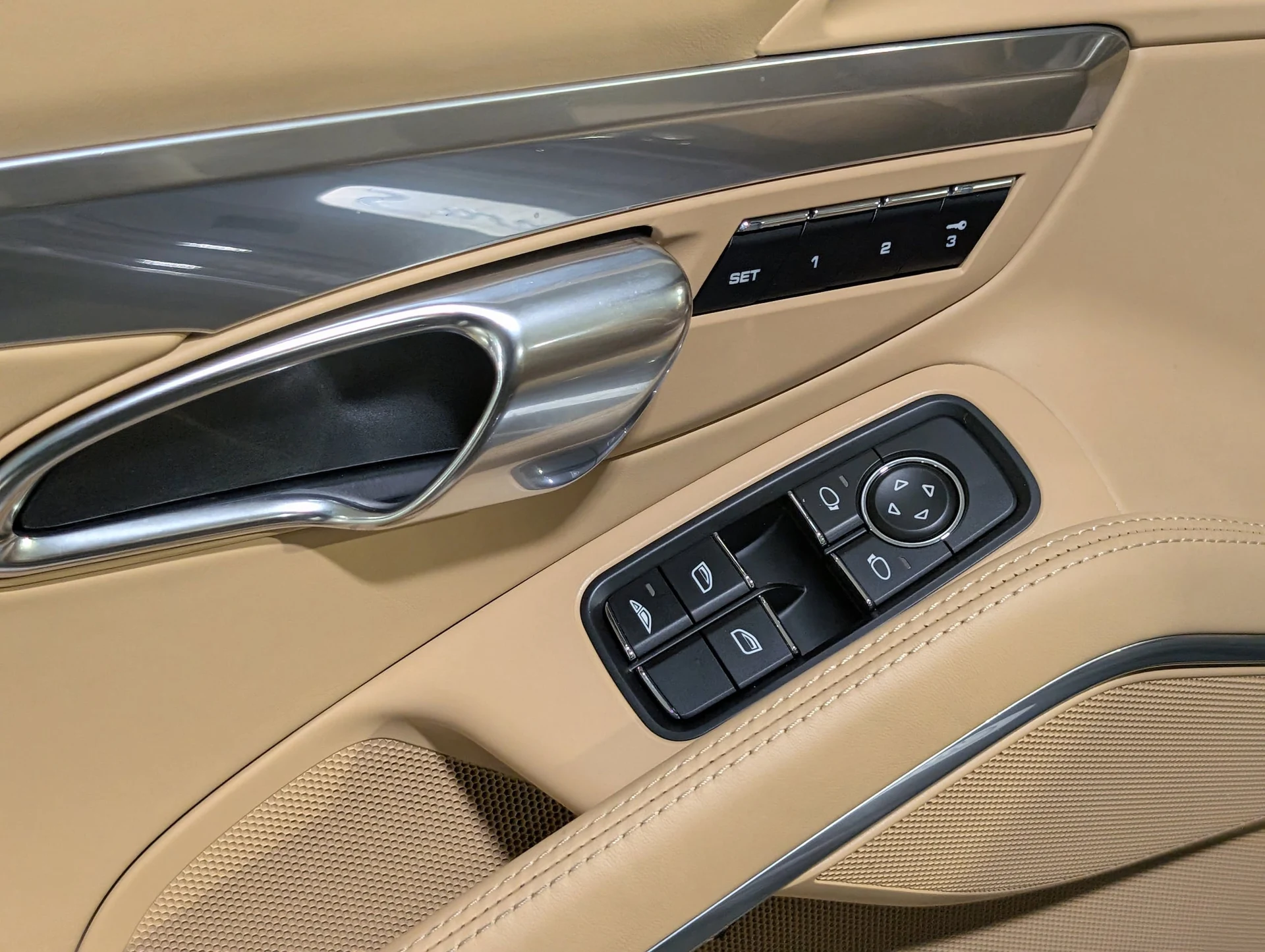 mph020_1530248213_738b326a27967e2347a347c95da902a9x_4ef4804866