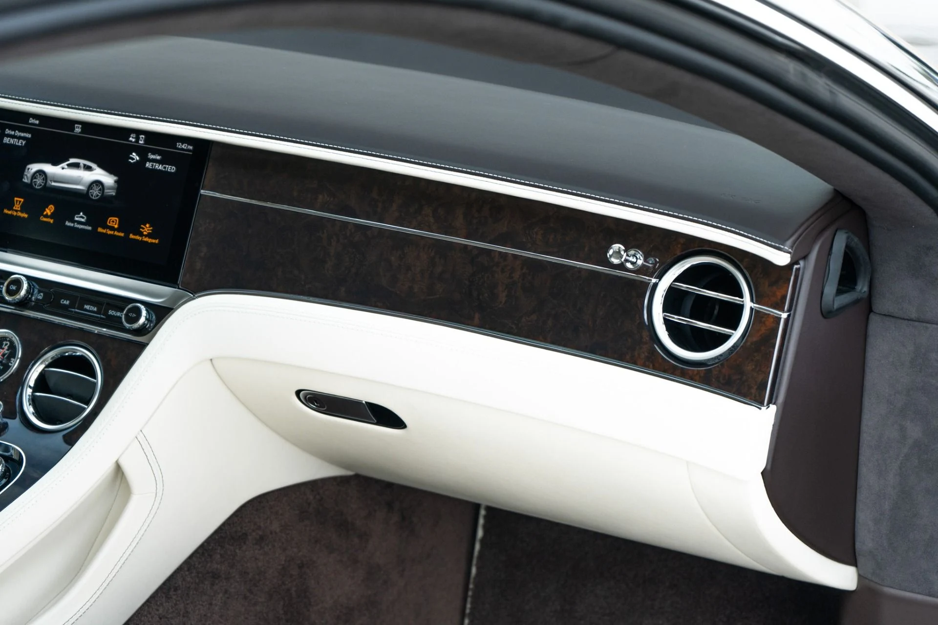 mph020_1546280718_Used_2022_Bentley_Continental_GT_V8_1761245166_211aa2d3b0
