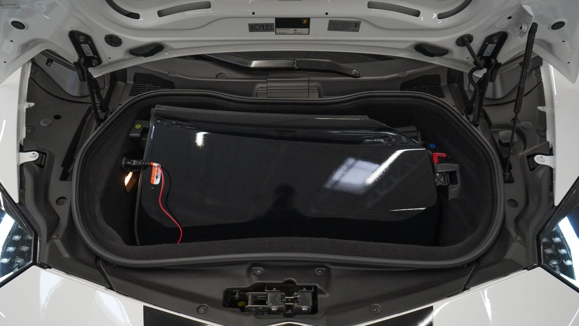 mph020_1549126632_Used_2015_Lamborghini_Aventador_LP_700_4_1765230650_1c36dee940