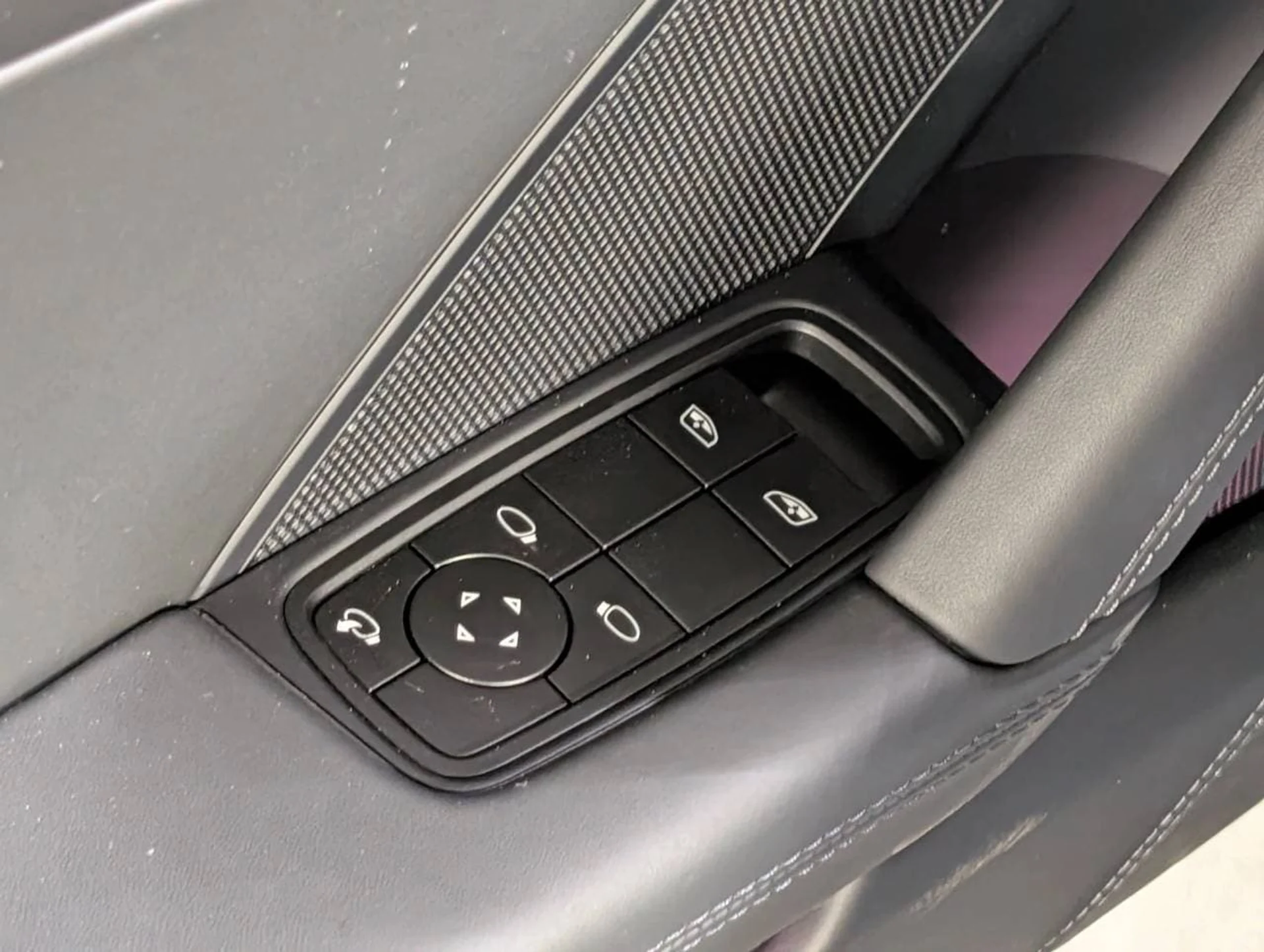 mph020_1558765920_91e34e9a8076021e3115cd2bf66ec062x_18d7003c94