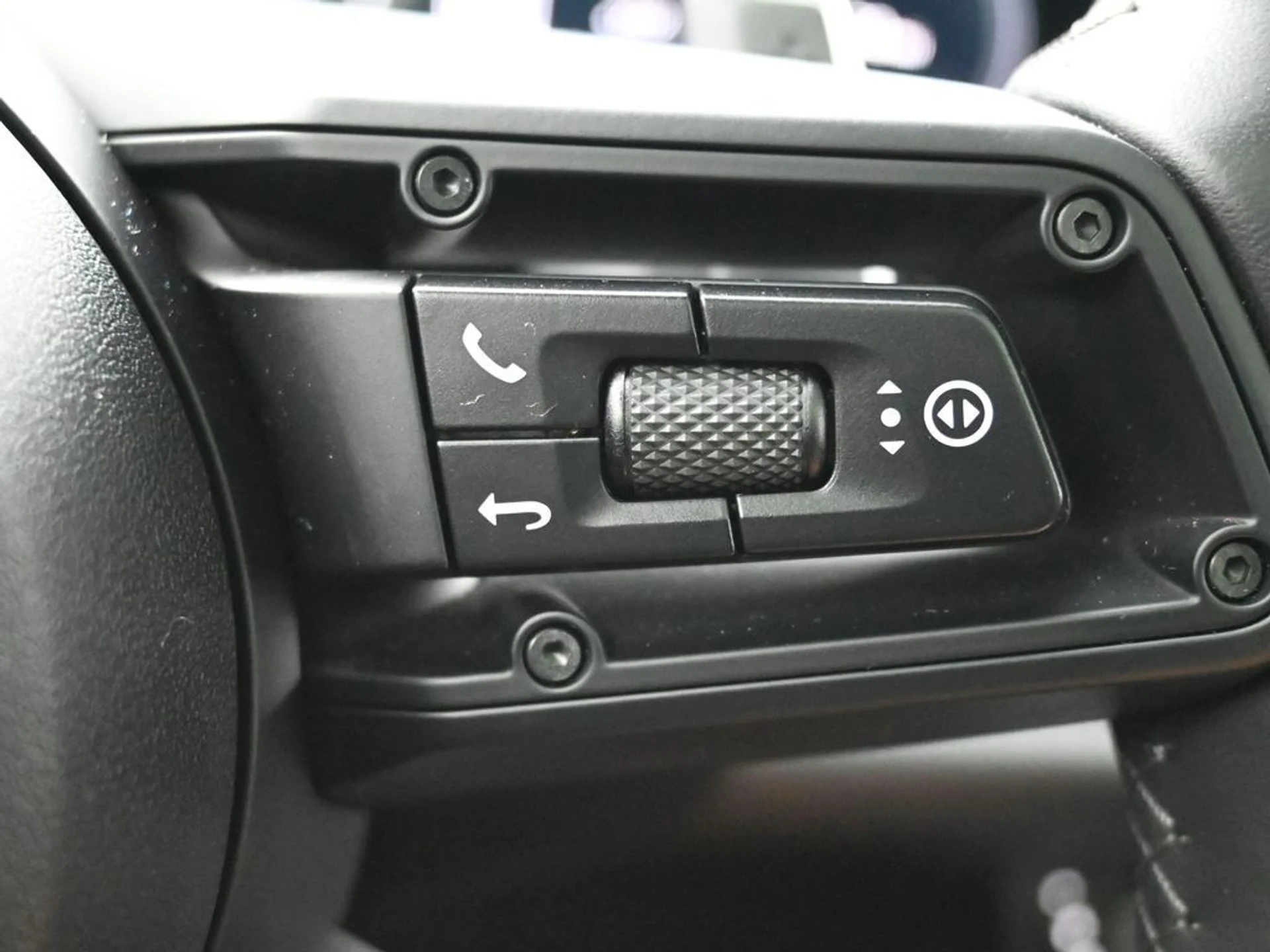 mph020_1565883147_d50597d0cd55827856ad578f8d2f7a4c_354350549b