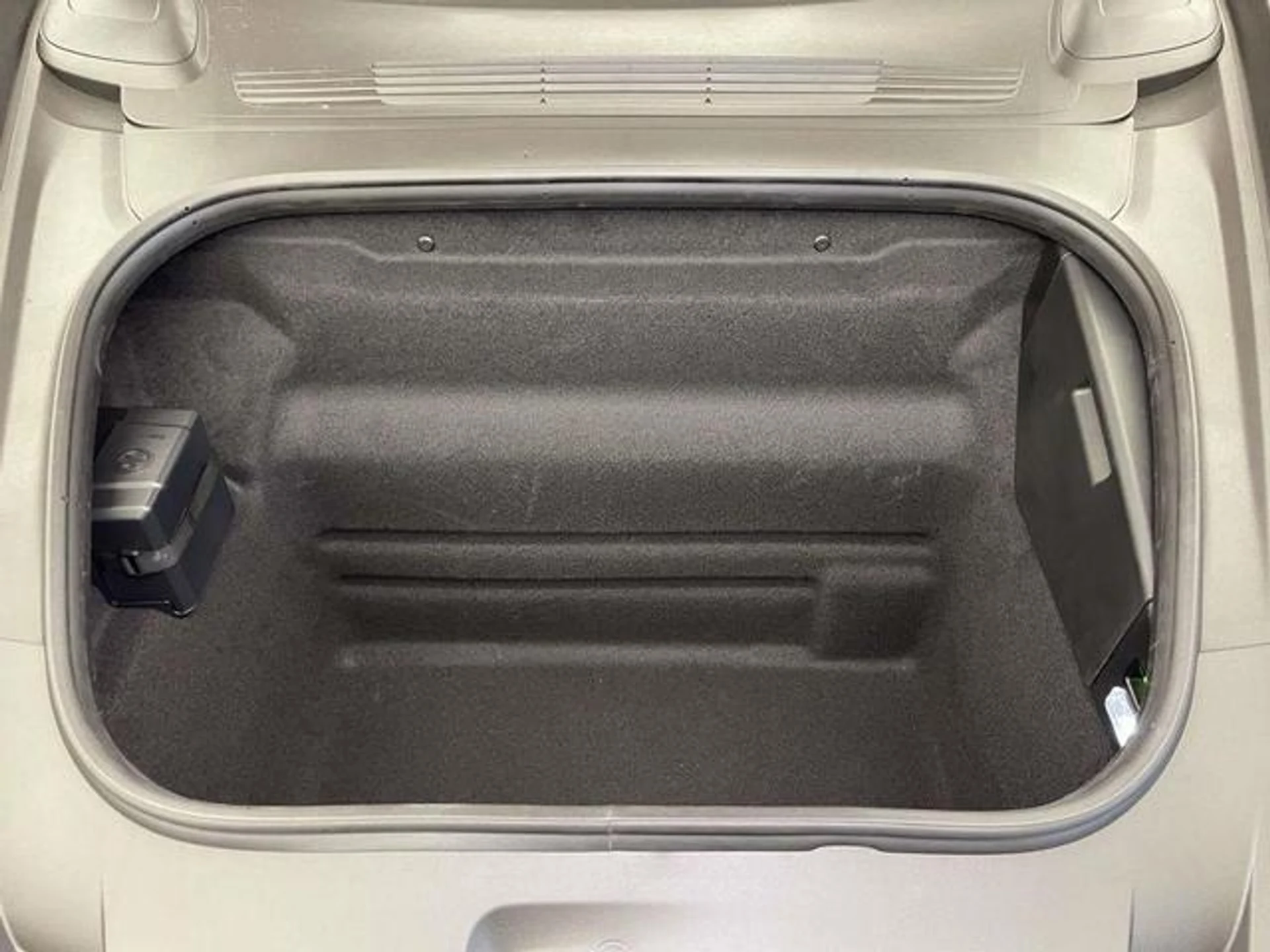 mph020_1574071128_r_GI_HV_Sw_X_Hc_R_Wnb_M_Tr_UF_Nklz_ZM_eb375a5f2f