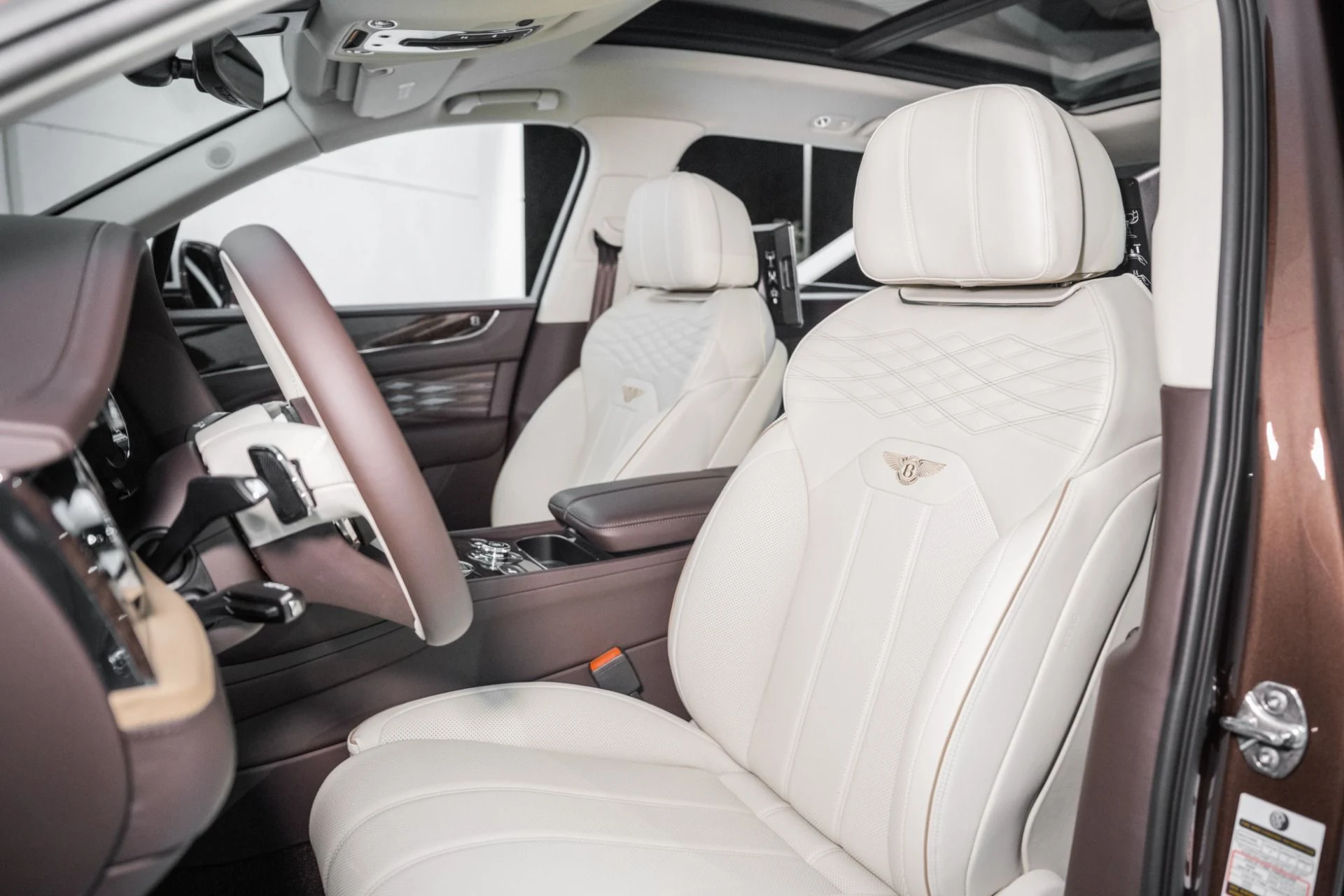 mph020_1576727999_Used_2025_Bentley_Bentayga_EWB_Mulliner_1762964457_24b63925c2