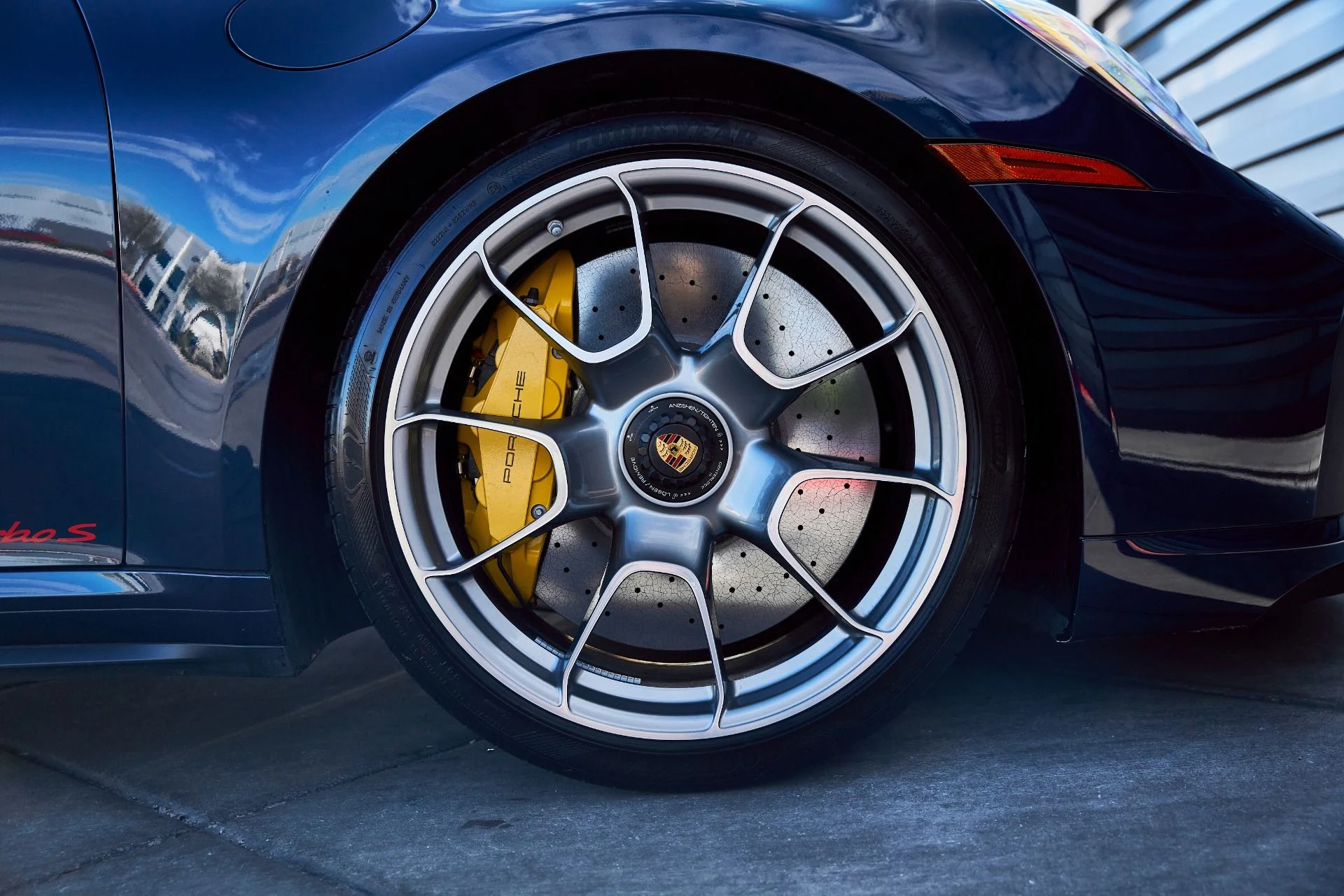 mph020_1577709837_Used_2021_Porsche_911_Turbo_S_1767839059_fbc3786bae