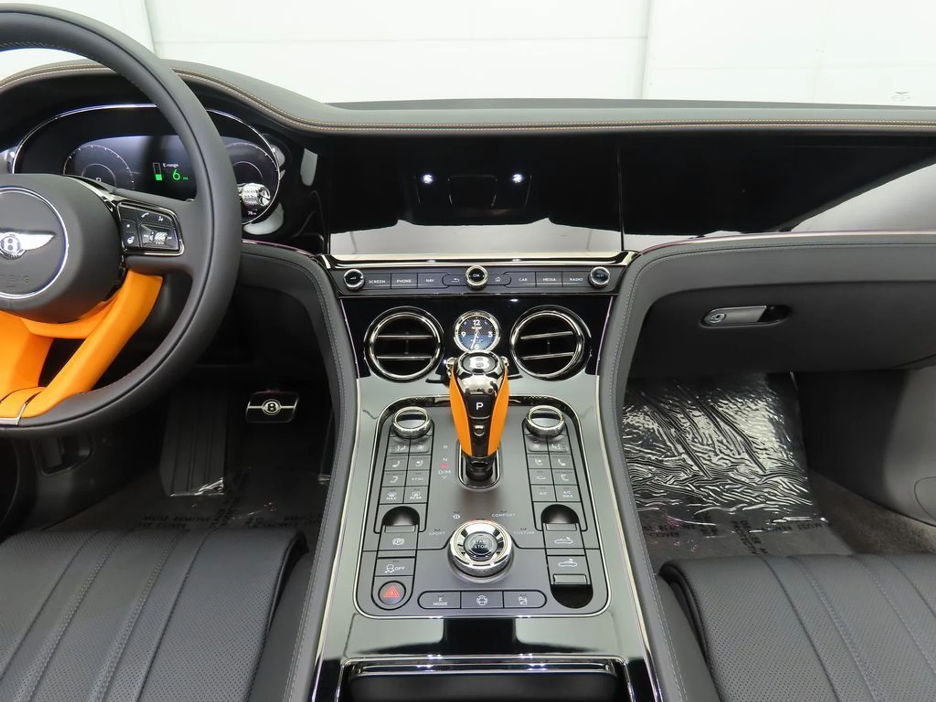mph020_1578595758_new_2025_bentley_continental_gtblackeditionconvertible_8119_22910187_21_1024_e825b49bcc