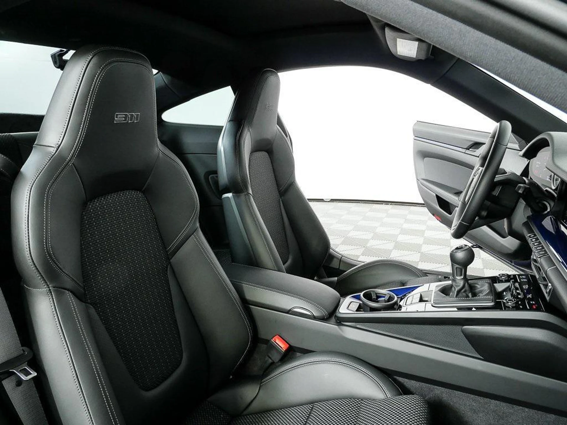 mph020_1578771482_VWT_1_L_V0v_SV_Hif3t_Ai_Pd_W_Paz7g_U_0b130a746b