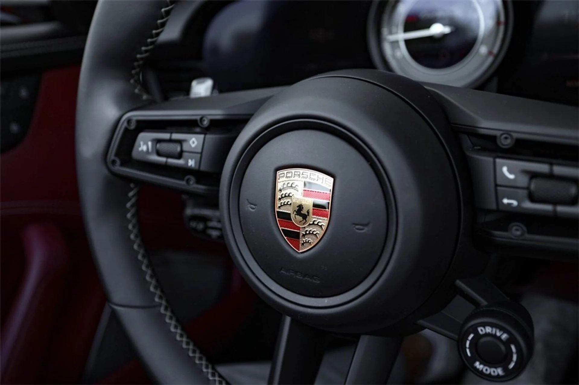 mph020_1579077786_6179b88faf75a96347261bbea969ef46_6d83fbb228