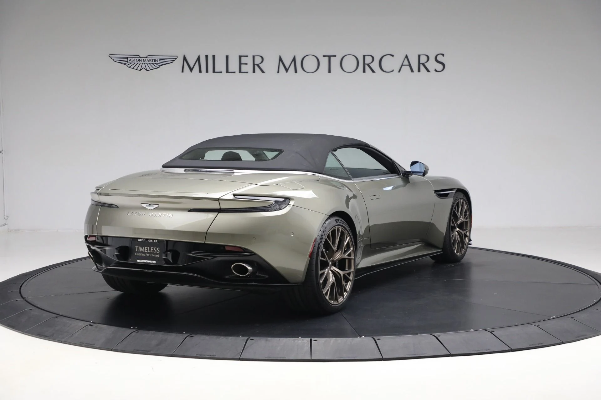 mph020_1585630926_New_2024_Aston_Martin_DB_12_Volante_06ba642672