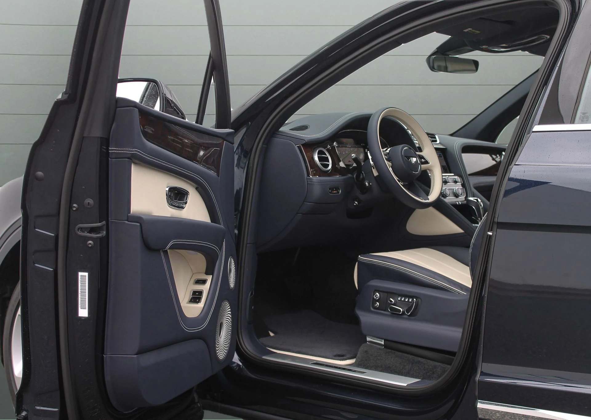 mph020_1585820798_350f8963f18848ada5f20ca295ce17a0_2673bb8524