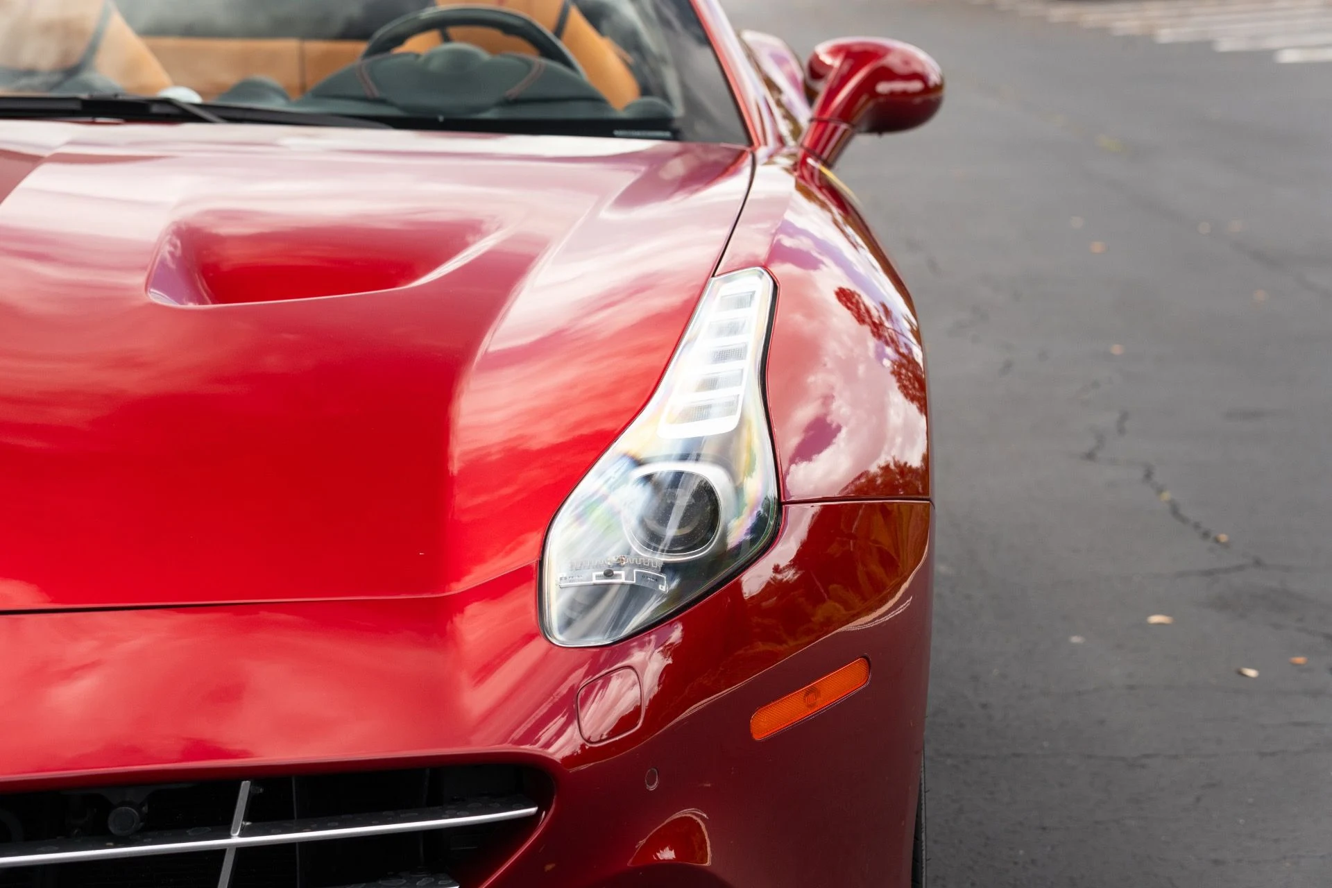 mph020_1591687790_Used_2015_Ferrari_California_T_1773337239_7dffffcd67