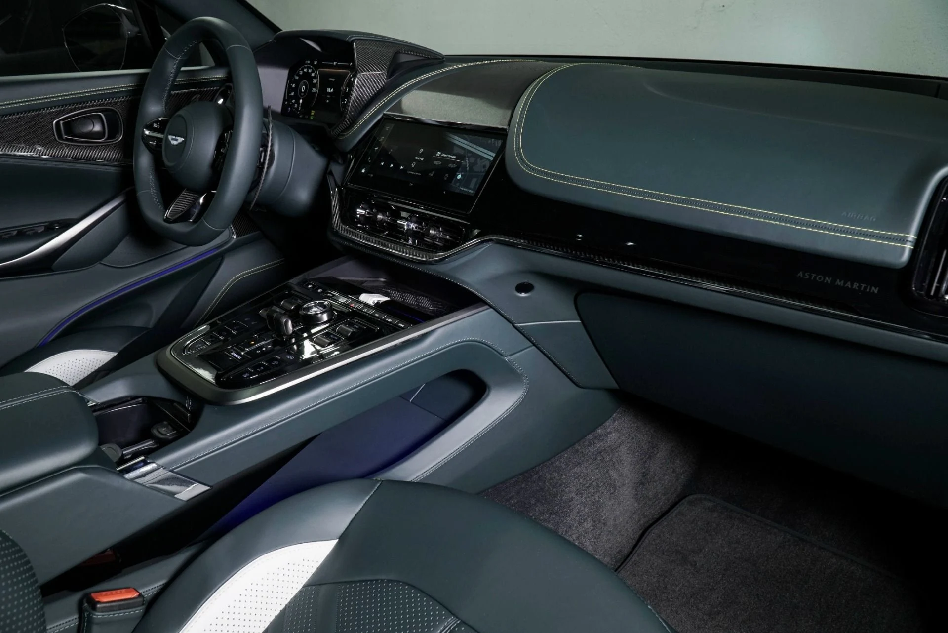 mph020_1599340693_New_2026_Aston_Martin_DBX_S_1768416197_835f8fe858