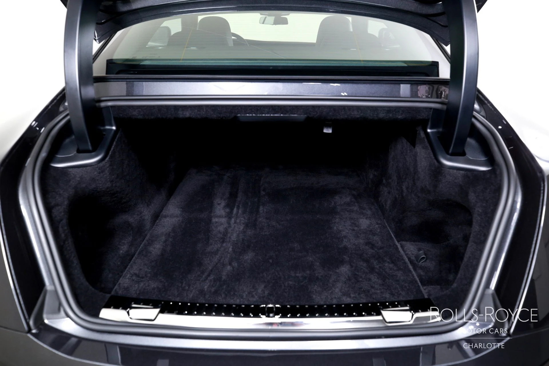 mph020_1602867754_Used_2025_Rolls_Royce_Spectre_1757713679_f7095a098c