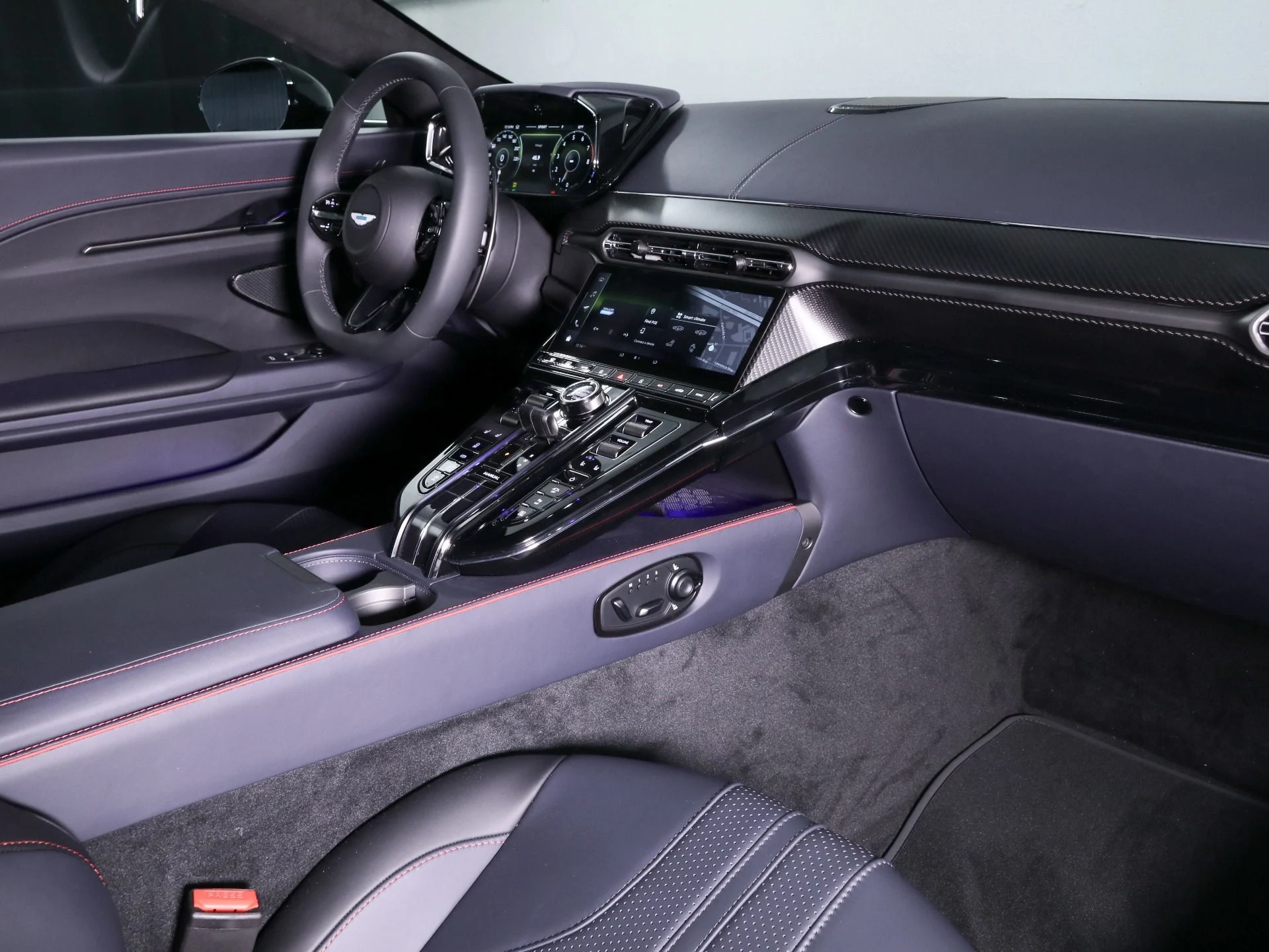 mph020_1614386617_New_2025_Aston_Martin_Vantage_1768457462_0c98b44e1b