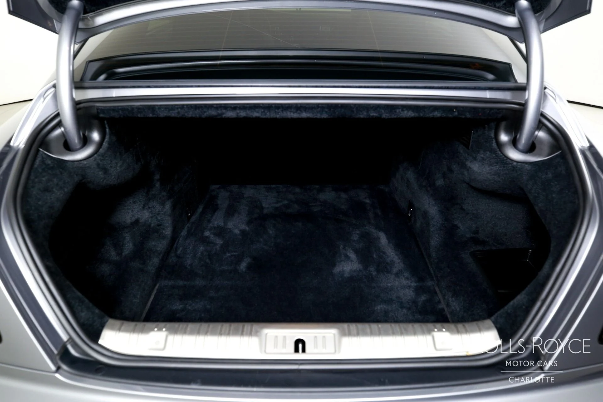 mph020_1627851564_Used_2020_Rolls_Royce_Wraith_Black_Badge_1772227795_252b10c258