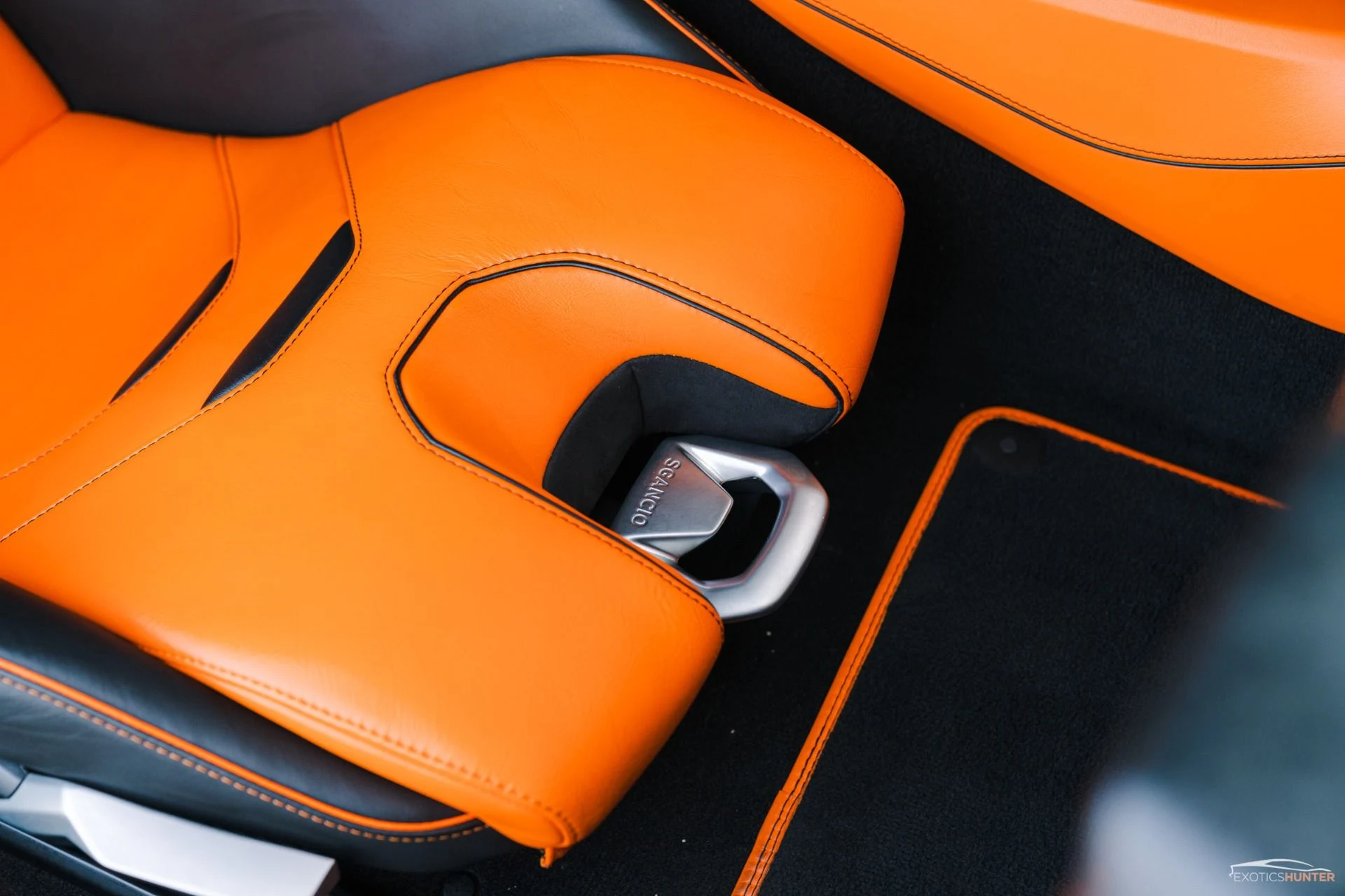 mph020_1628566448_Used_2020_Lamborghini_Huracan_EVO_Blu_Aegeus_Matte_Paint_w_Orange_Leather_Sensonum_Audio_1781046244_2e73be6cd7