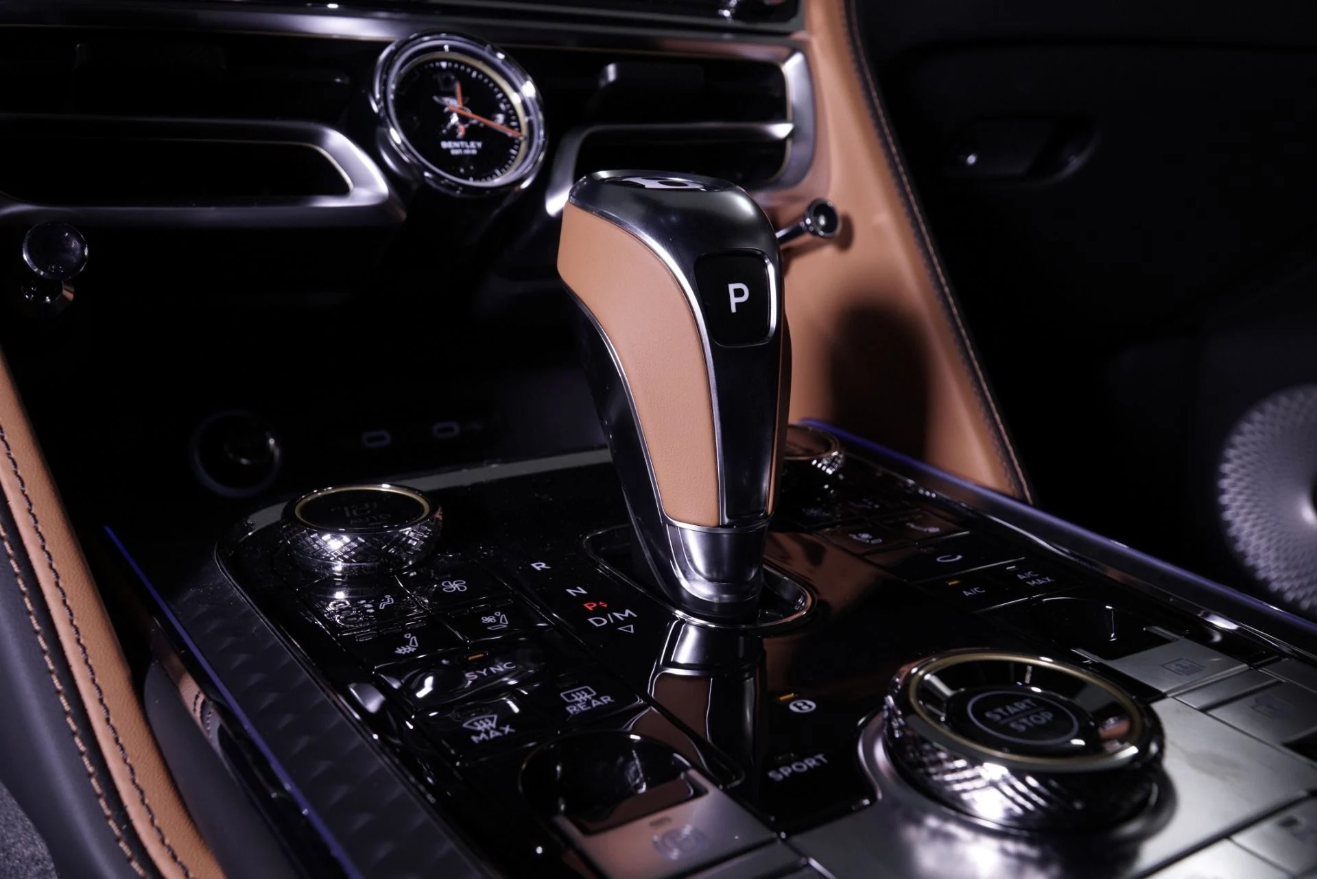 mph020_1635879132_New_2025_Bentley_Flying_Spur_Black_Edition_1760384463_46ba8120f4