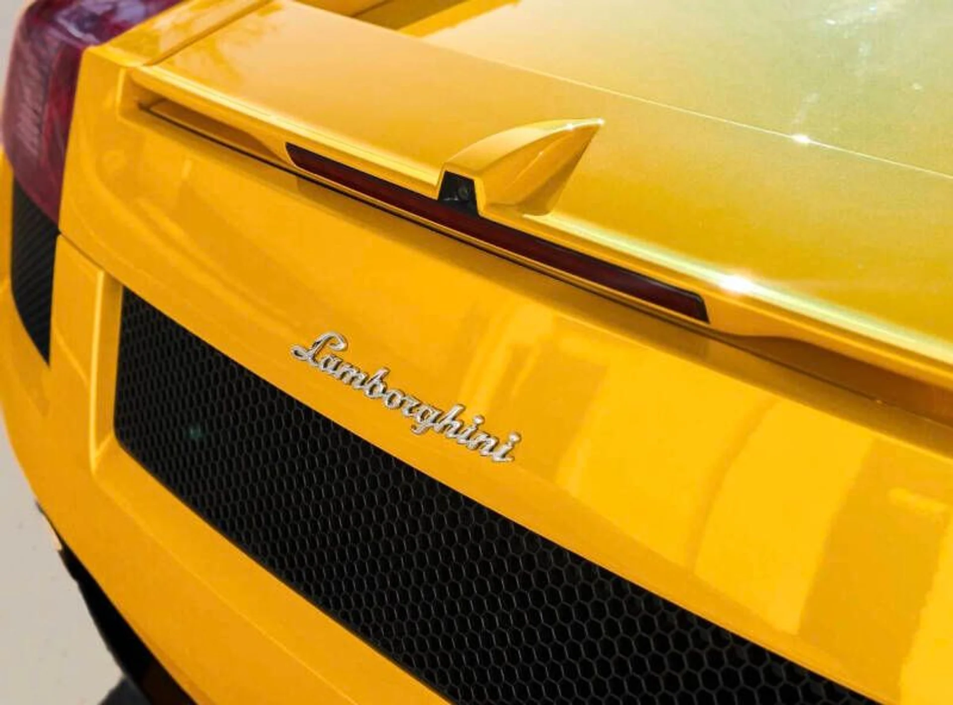 mph020_1637114382_2008_lamborghini_gallardo_base_awd_2dr_coupe_0b4c998921