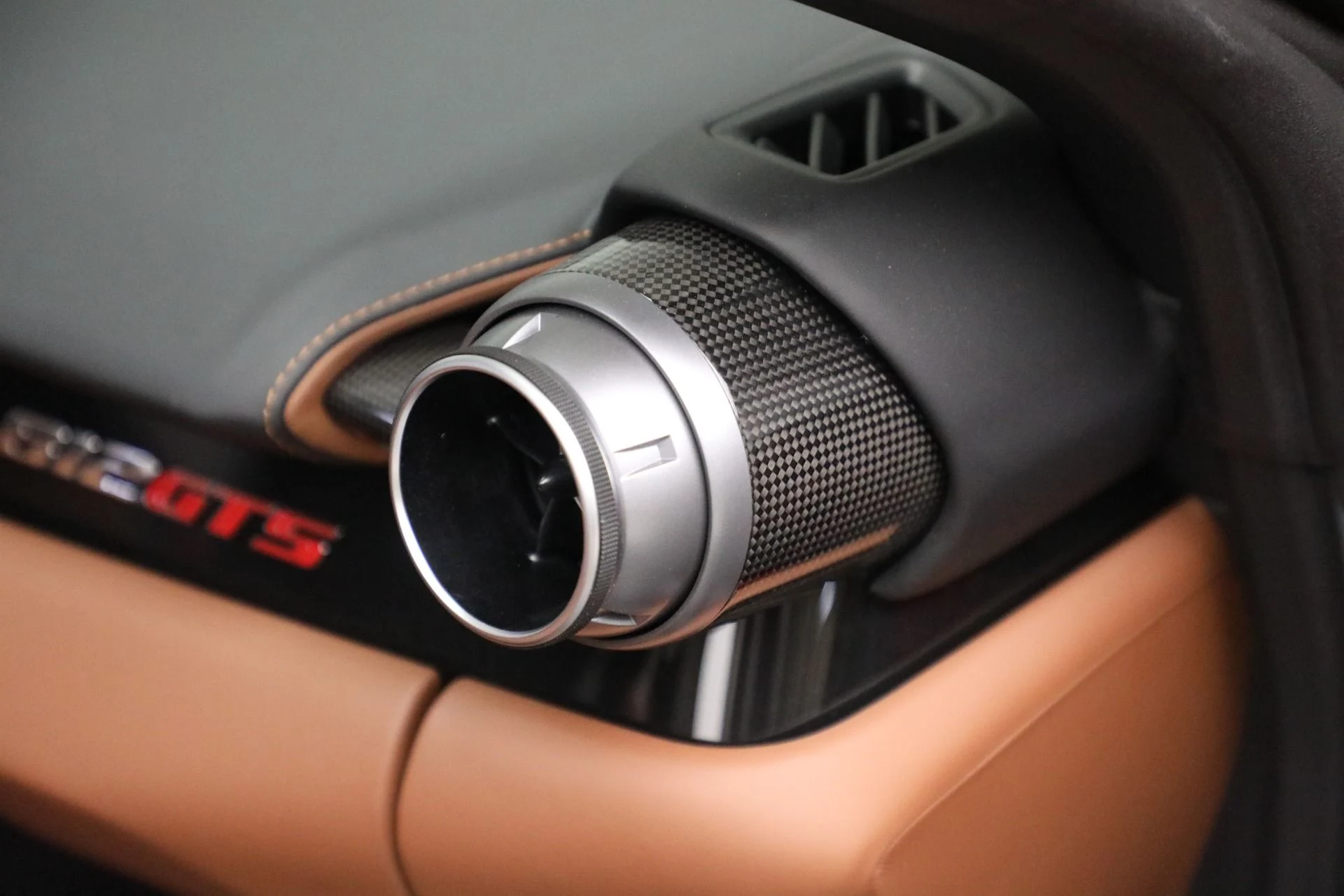 mph020_1638245745_Used_2022_Ferrari_812_GTS_1760729504_de3ad596e0