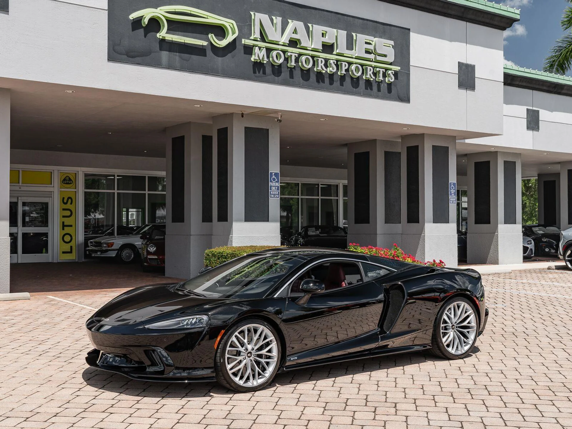 mph020_1638504588_Used_2025_Mc_Laren_GTS_Performance_1784923325_349ba2f4f0