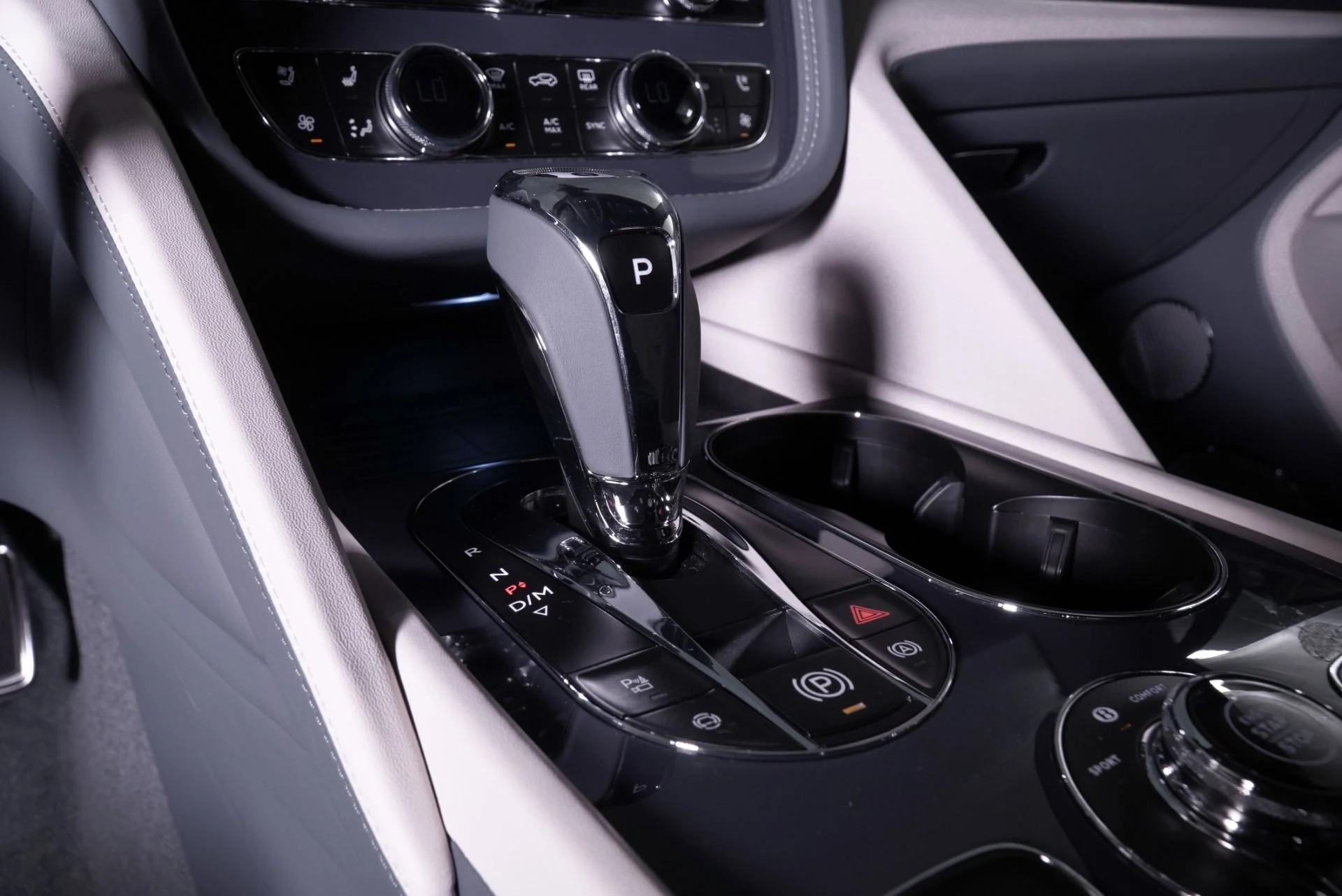 mph020_1640314131_Used_2025_Bentley_Bentayga_EWB_Azure_1762288450_ea1d2cad40