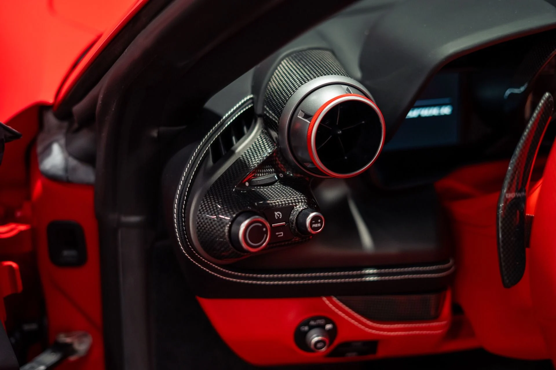 mph020_1644003088_Used_2022_Ferrari_F8_Spider_MASSIVE_500000_MSRP_1784234163_6c7a96e11c