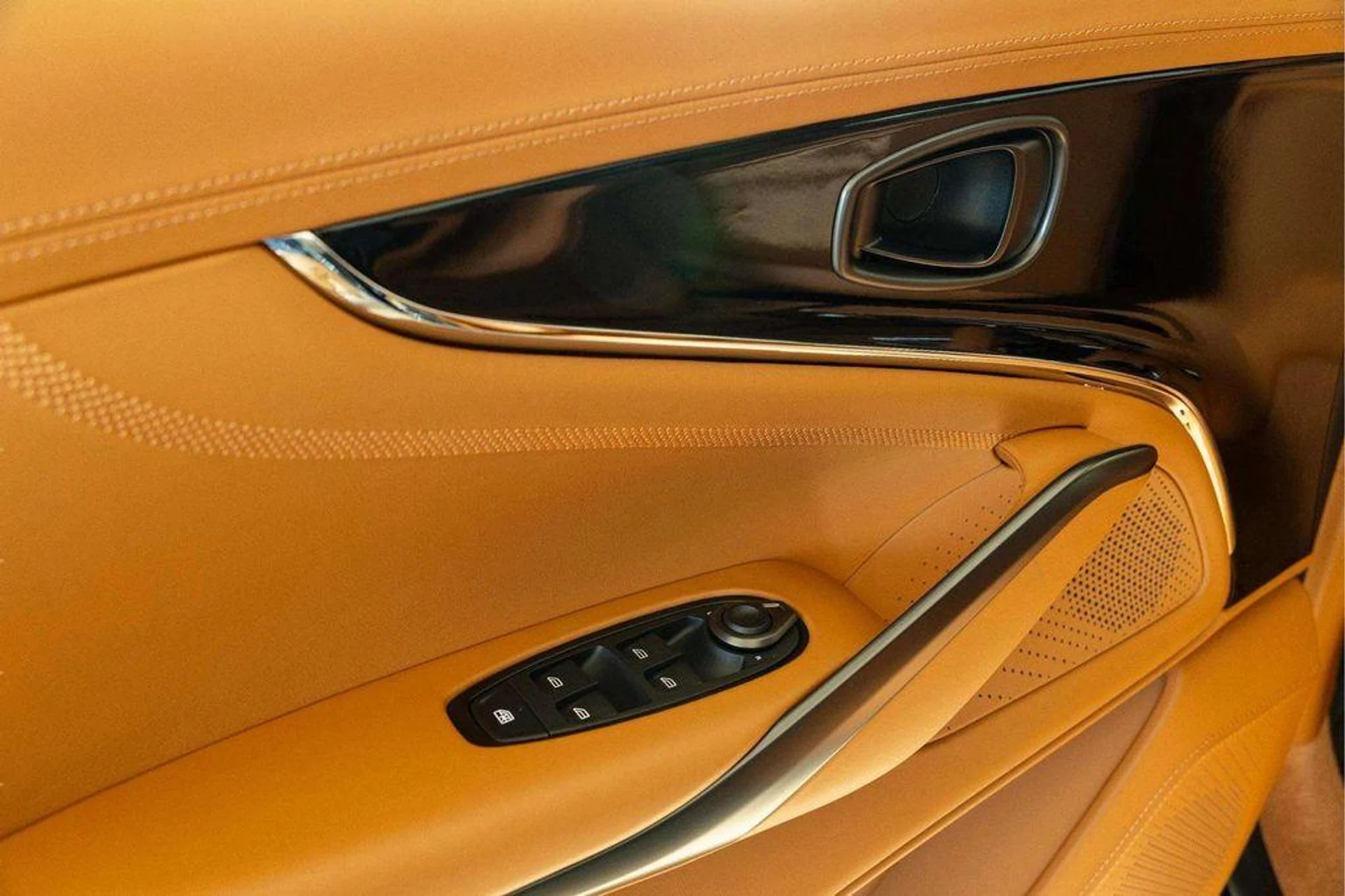 mph020_1646503701_Mu_g_CT_1g_Q8jaa_E2k_Xtyqotlwsc_bce4a8d8ab