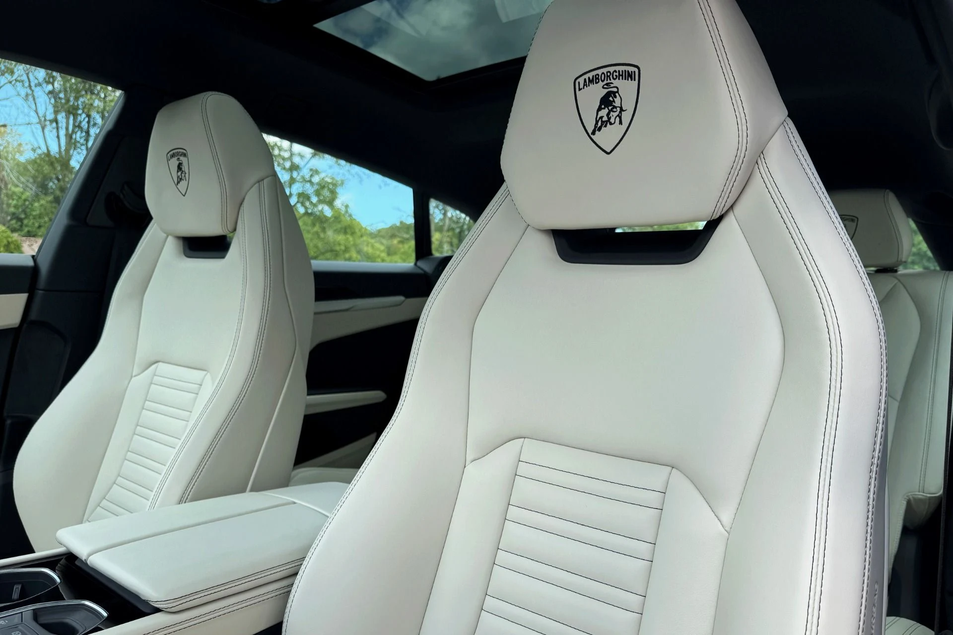 mph020_1649258939_Used_2025_Lamborghini_Urus_SE_1764805376_b6286d6e76