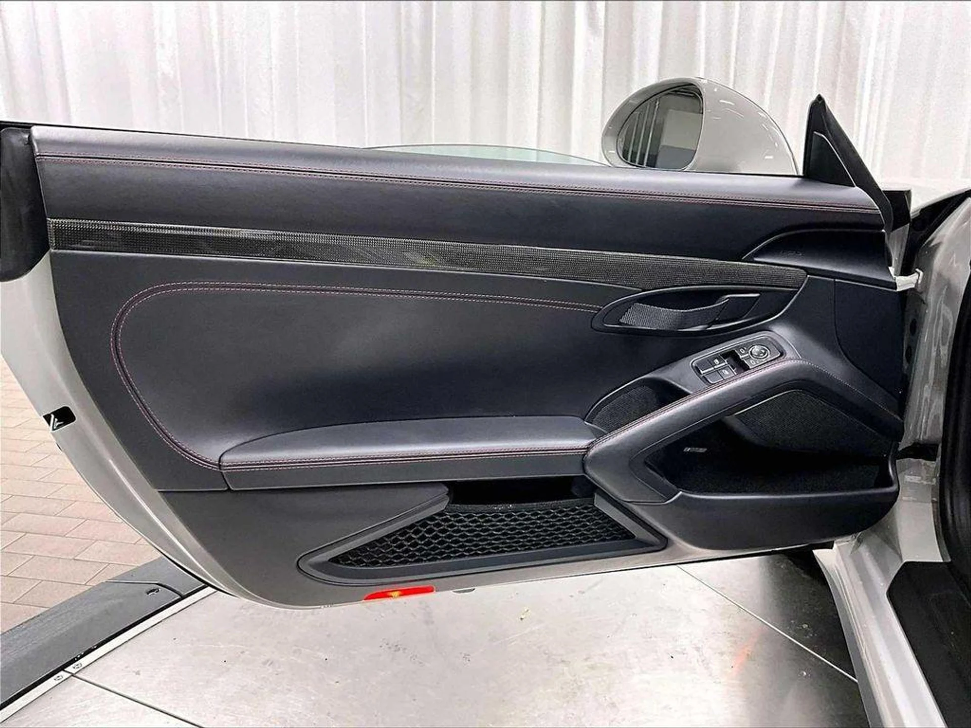 mph020_1668674078_b4_EZKRNSQR_3qi7bm_Gr2h_Uhm_Ms_4_5262fb9b37