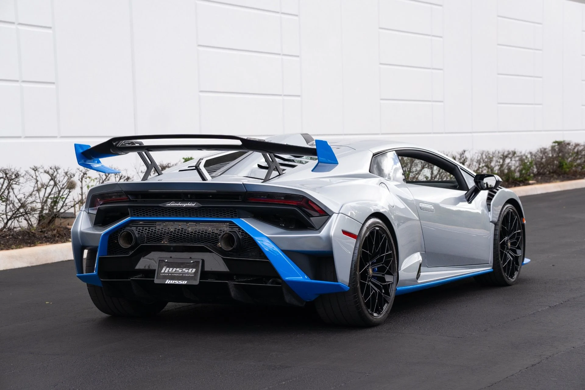 mph020_1679315869_Used_2023_Lamborghini_Huracan_STO_1770160431_d0c1756bc4