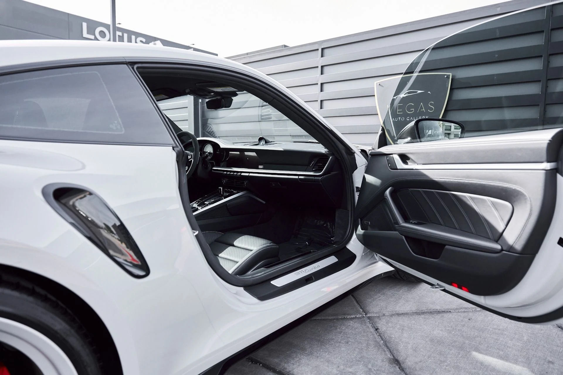 mph020_1680978315_Used_2024_Porsche_911_Turbo_1767745726_a6f6880746