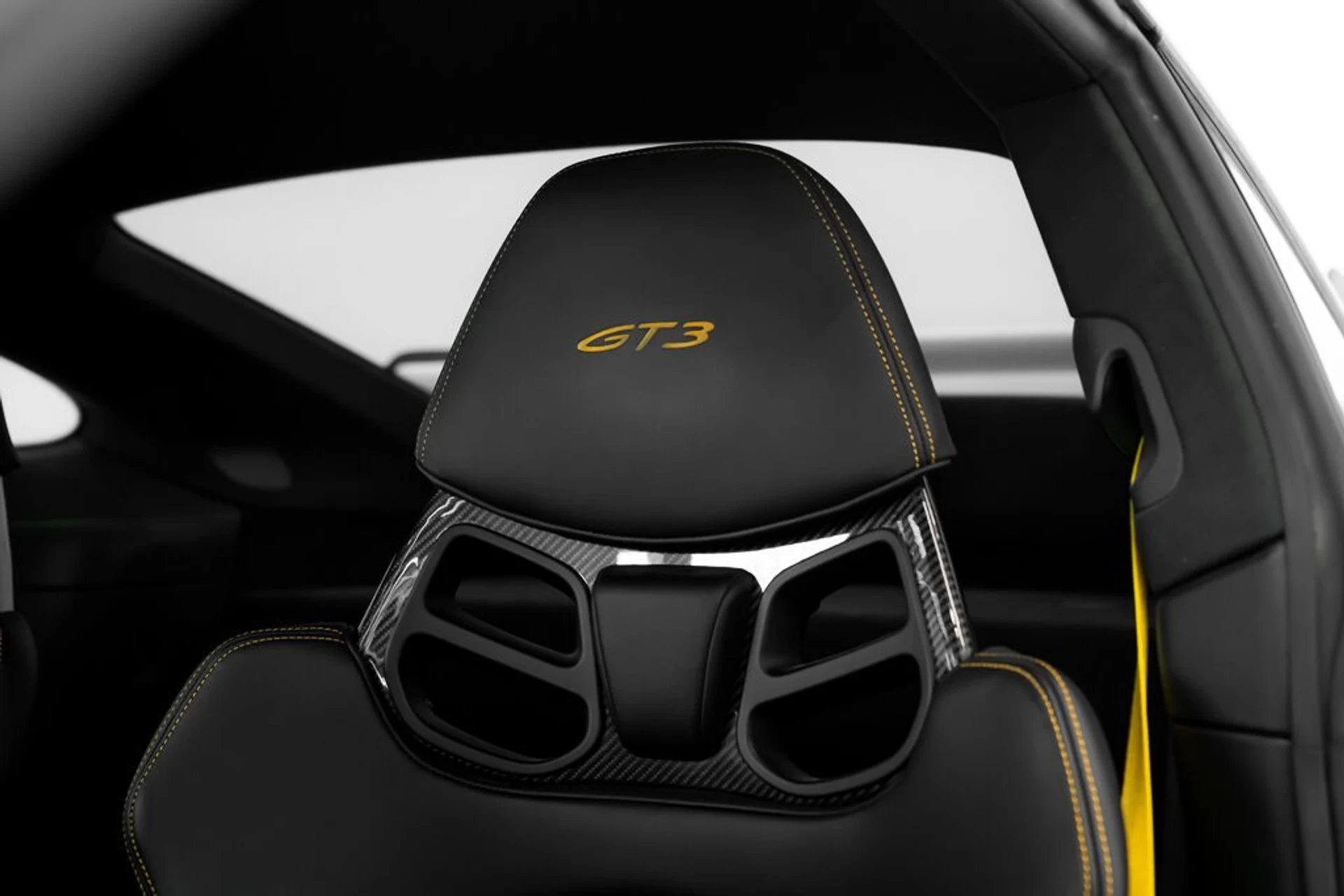 mph020_1683734610_porsche_911_2024_jpg_v_1754355020_a1f3f18c63