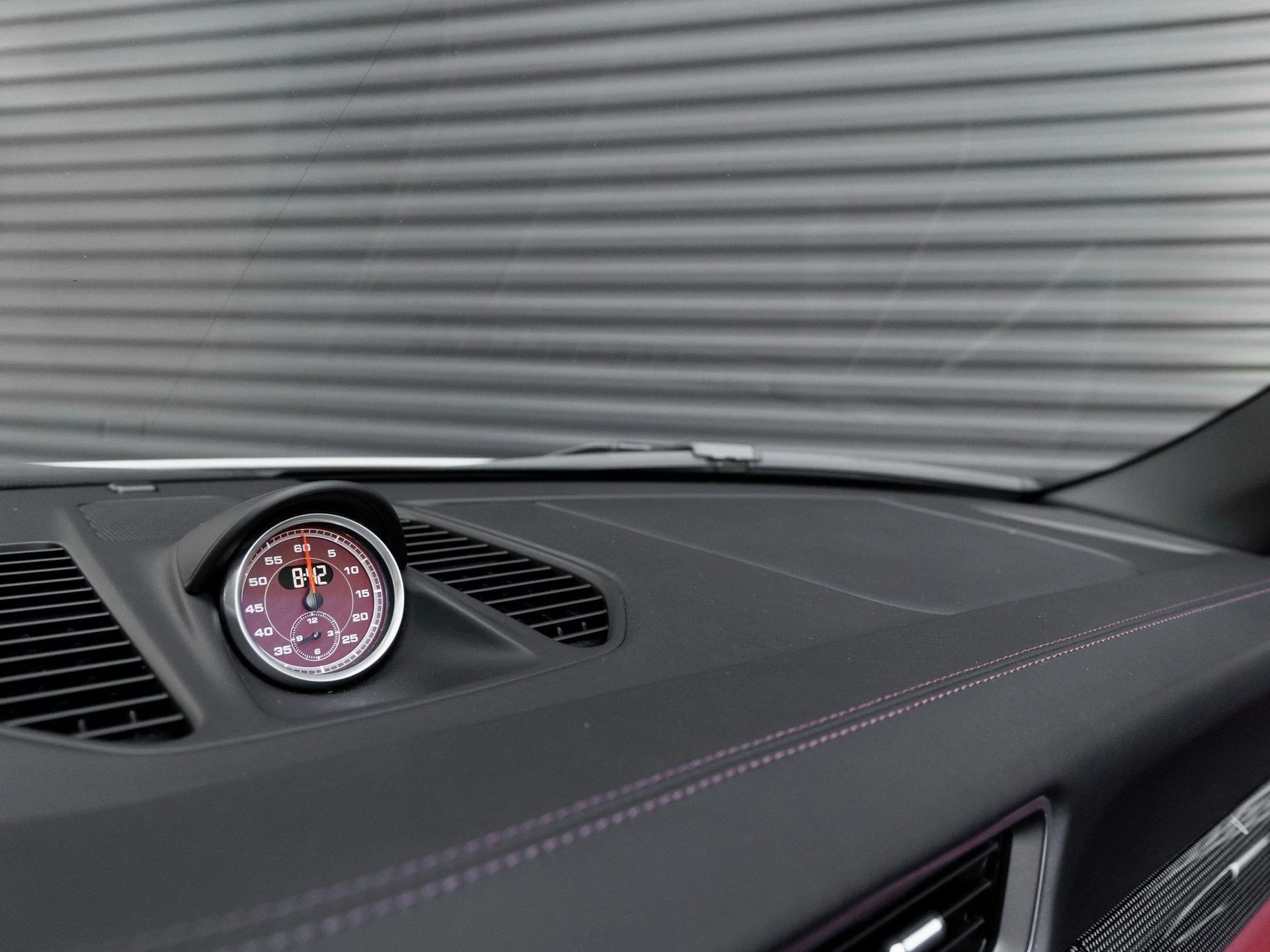 mph020_169532366_21_1683cb881a