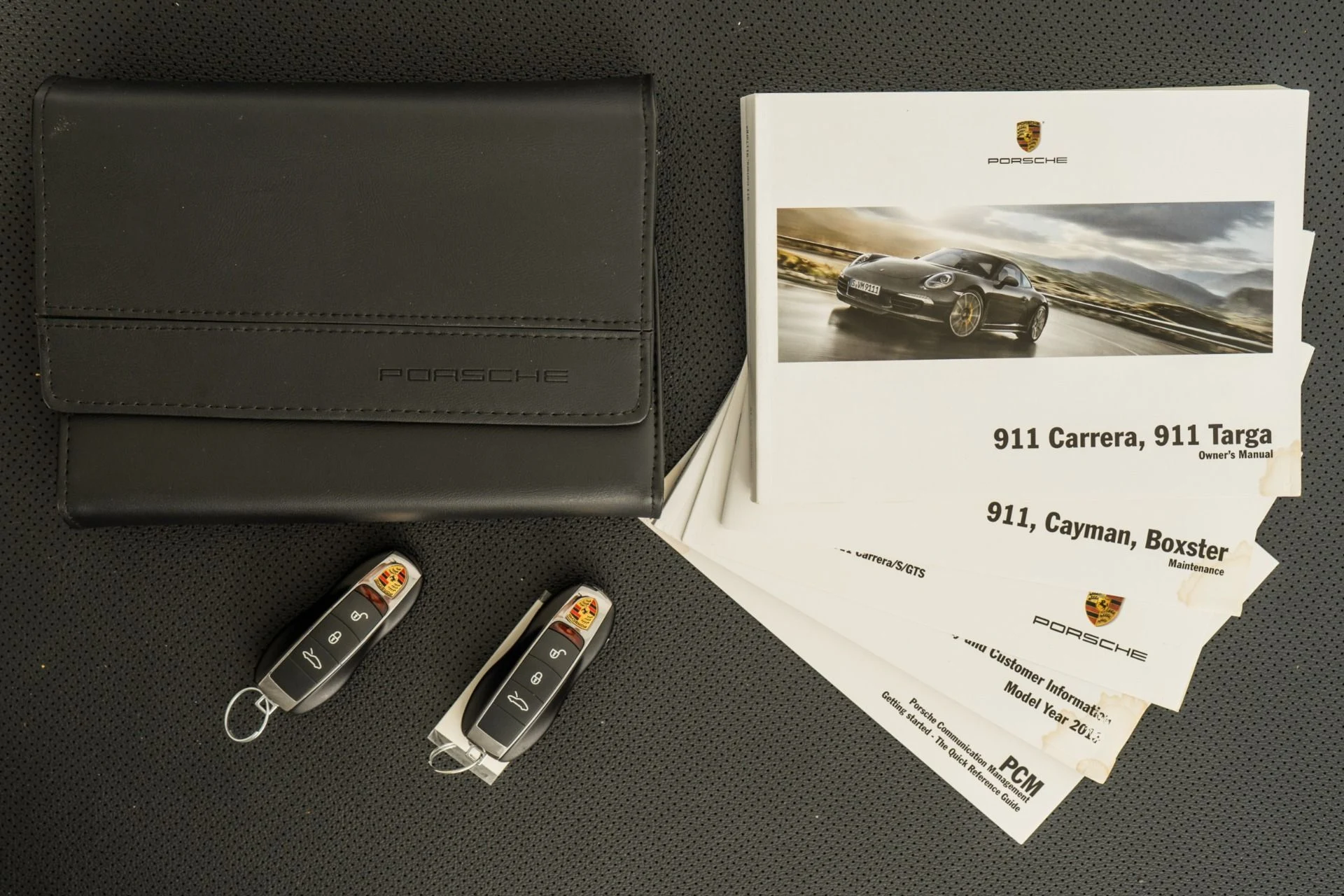 mph020_1718842906_Used_2016_Porsche_911_Carrera_GTS_Cabriolet_18_Way_Seats_GTS_Interior_in_Leather_and_Alcantara_1758127640_ce987dfe6e