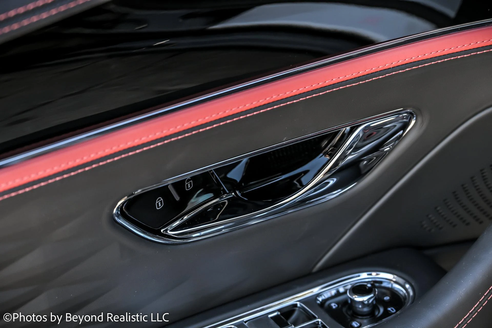 mph020_1726315441_Used_2024_Bentley_Flying_Spur_Speed_1767260390_d6ec1b8ace