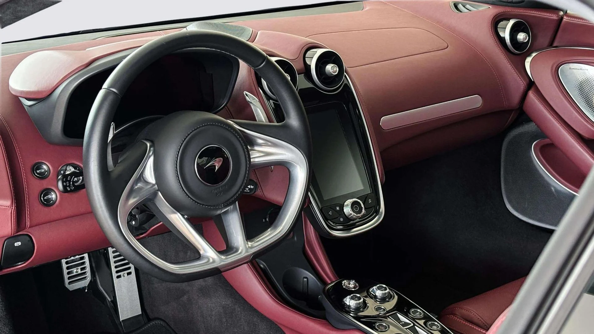 mph020_1738002923_5a05f3d4_9e73_4490_968c_a55b7cc8f479_31fa503f5f