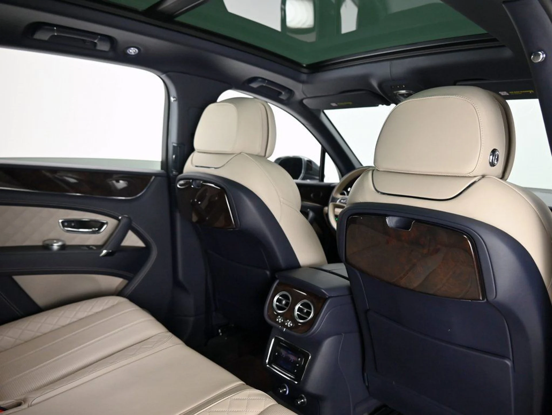 mph020_1743230285_115817e05c3f4ec4bf1249e49ad2df36_32b580cabd