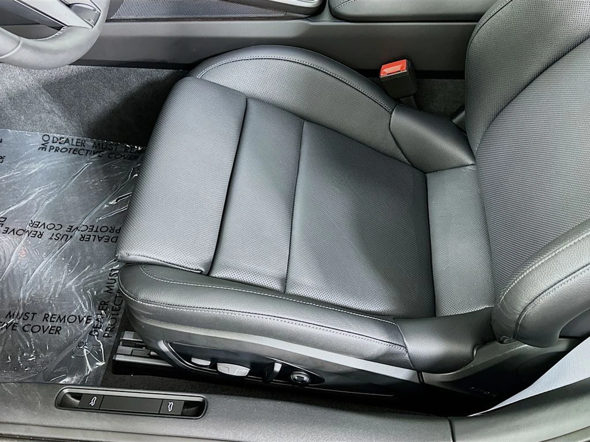 mph020_174488735_c24ece58de95f778f9188c2c2506b46bx_34bcb6b629