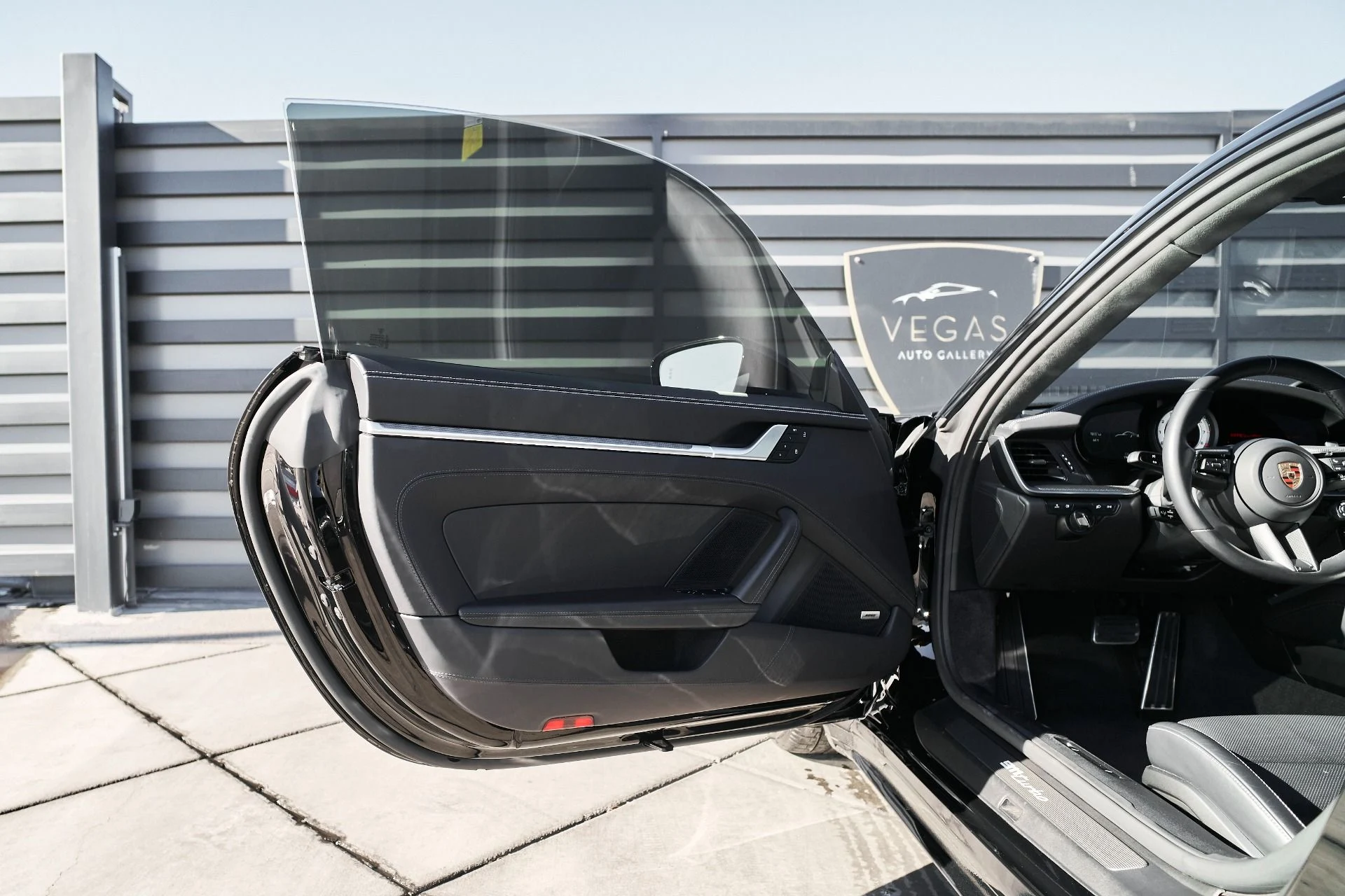 mph020_1745211436_Used_2024_Porsche_911_Turbo_1765937768_fc67dca738