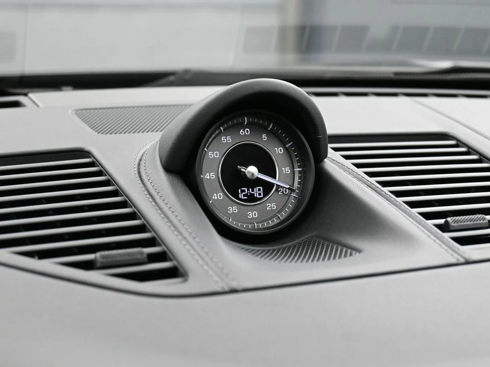 mph020_1757945049_8a19f4c95e80383f4e8ebb85b7054fb3_7d9090337c