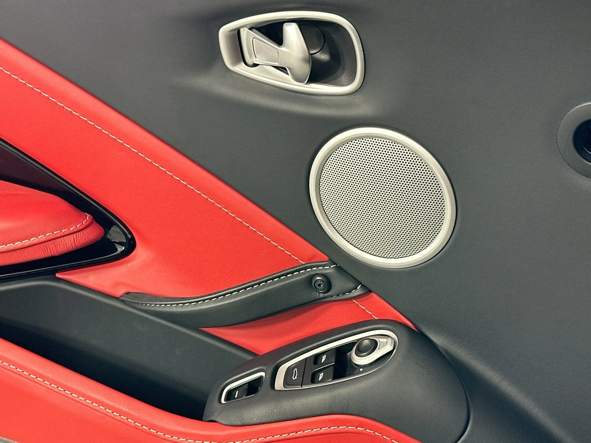 mph020_1758899775_21_ca60f61ede