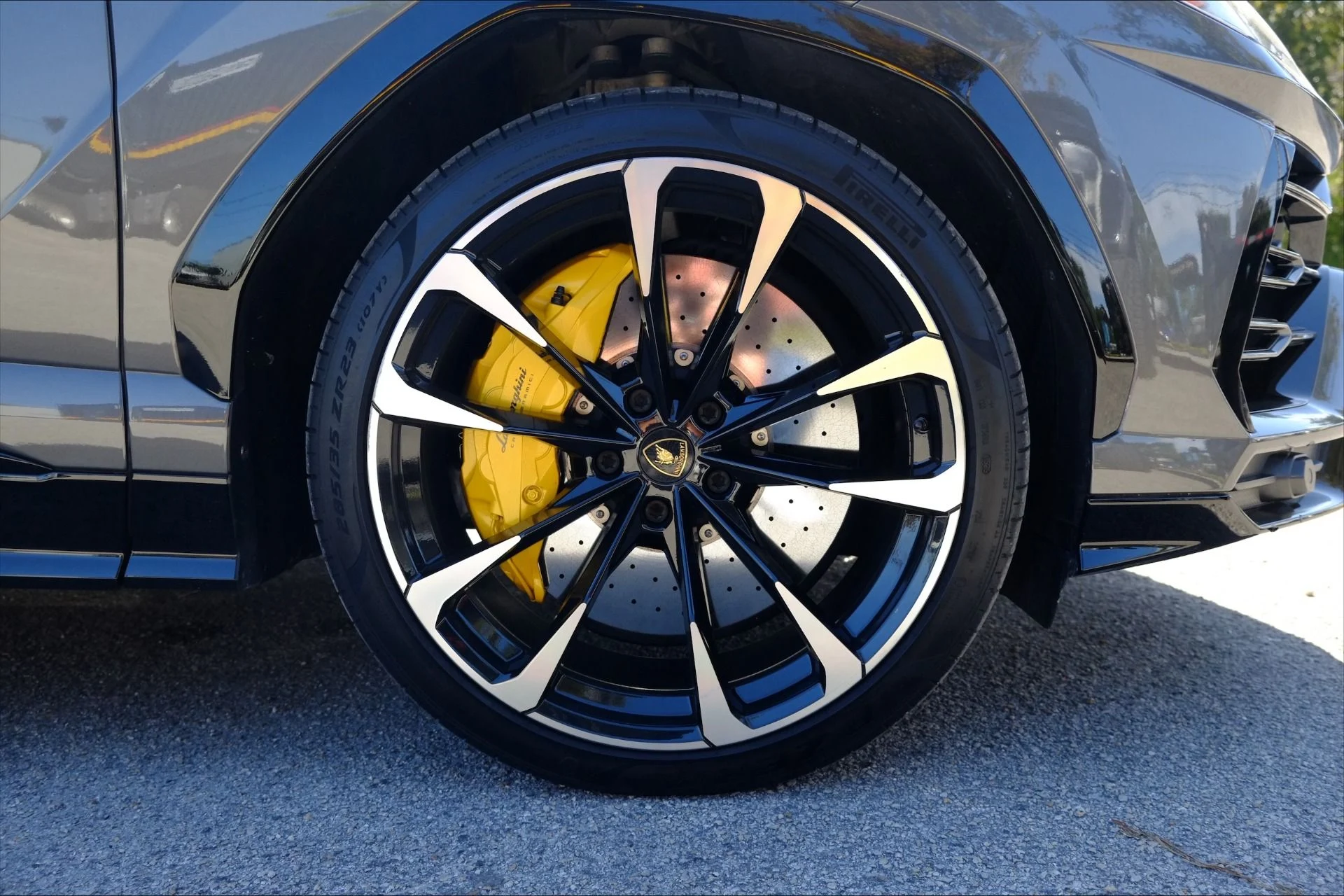 mph020_1762848904_Used_2021_Lamborghini_Urus_1776122301_098a6bcc4f