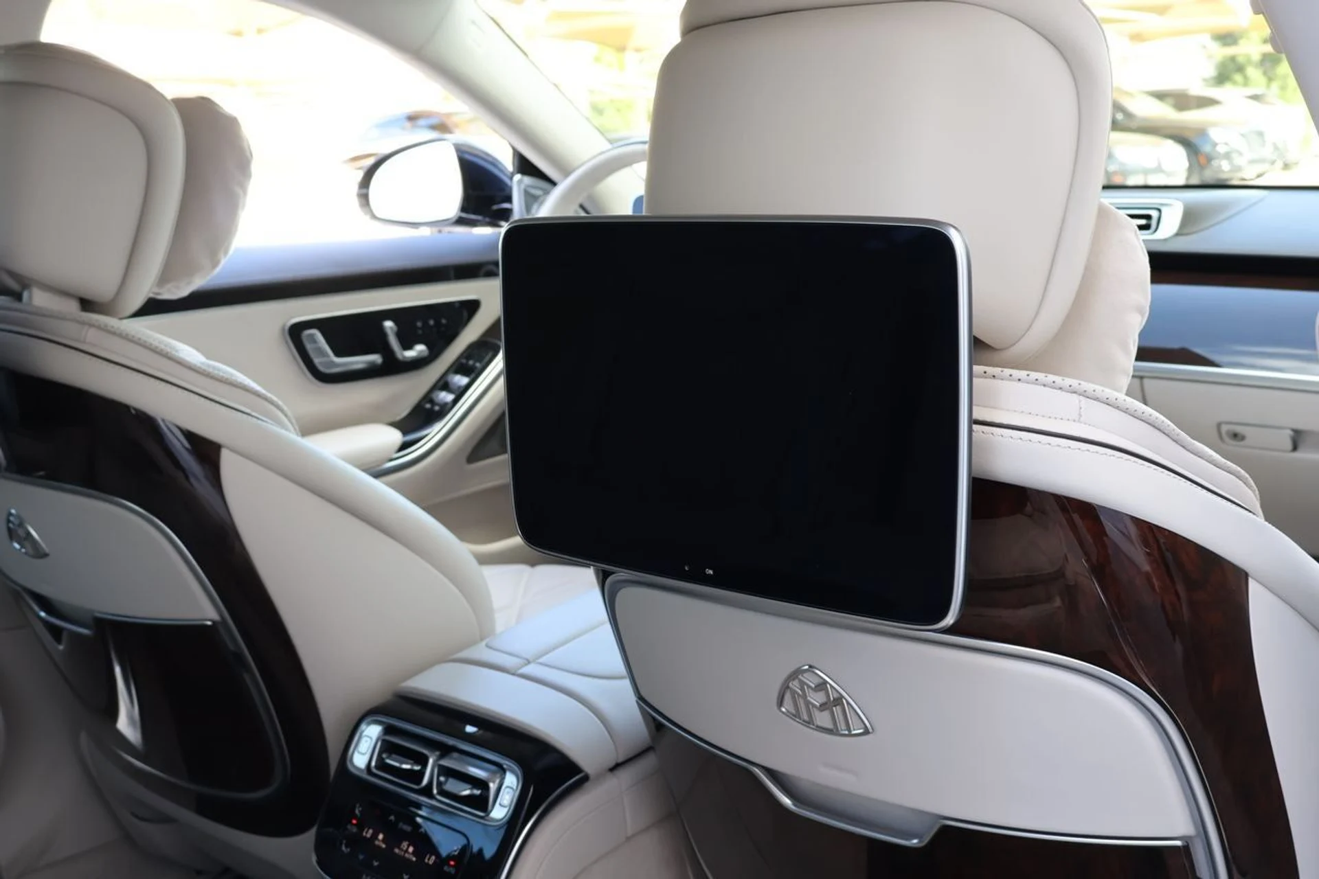 mph020_177499601_21_b6f8e8bd0b