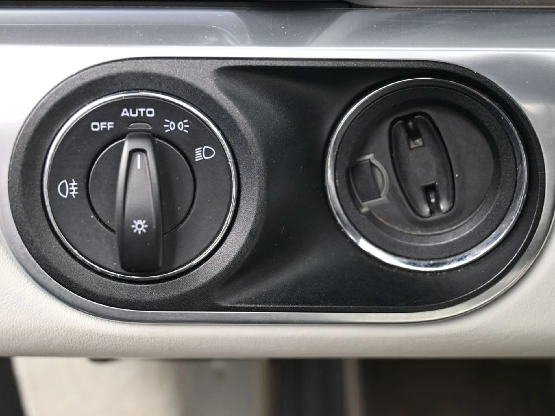 mph020_178499002_bf7bb5f646084171cc924933777b5d70x_dc717acb49