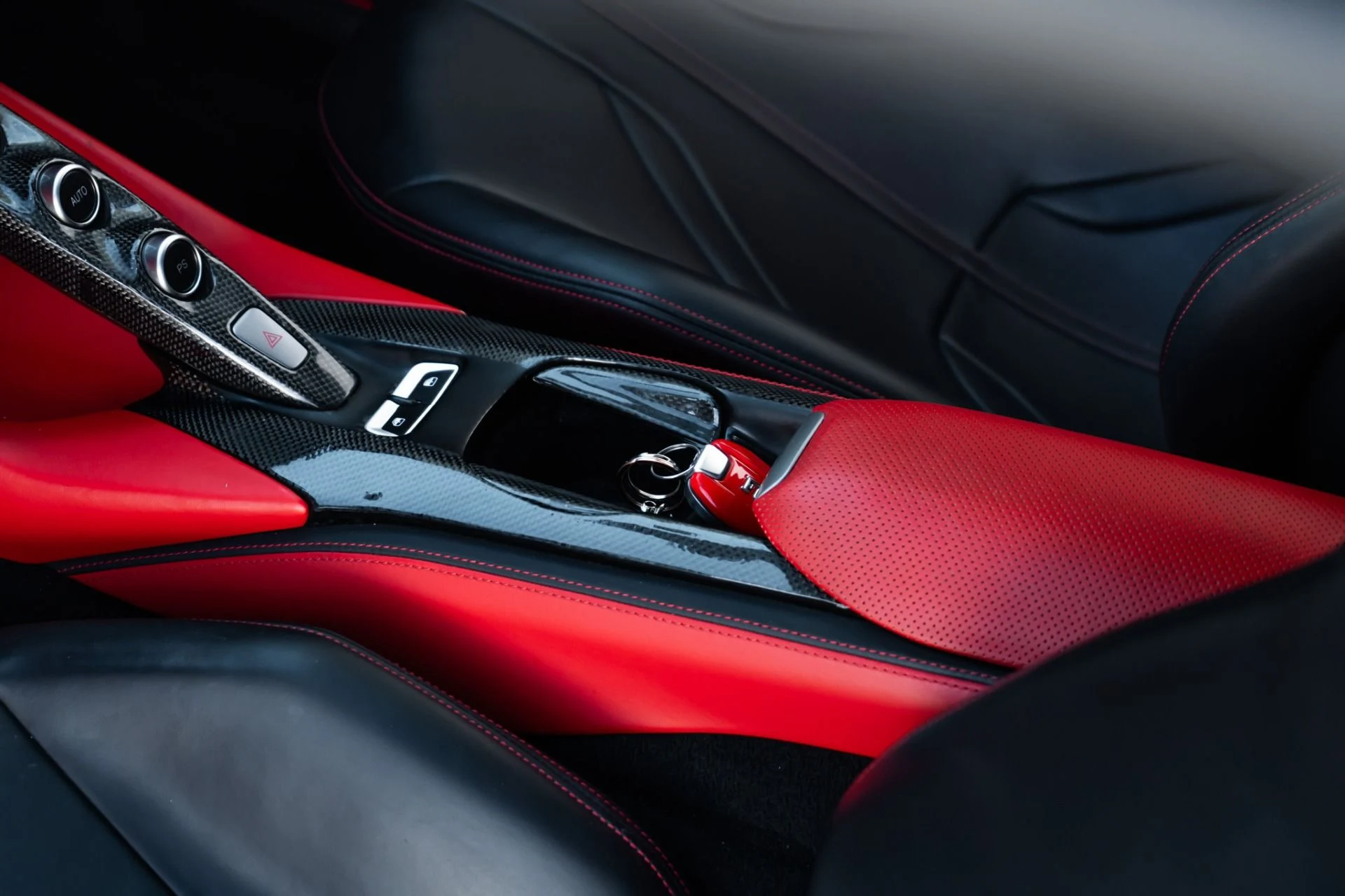 mph020_1787256755_Used_2019_Ferrari_812_Superfast_1789595110_587ddf0026