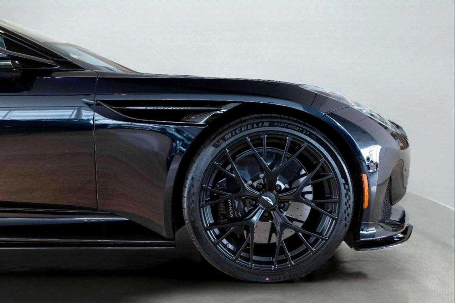 mph020_1798331037_p_Nojjc_OCT_Huhe_W_Ws_NUB_Kt_Cgf8o_803c8b3491