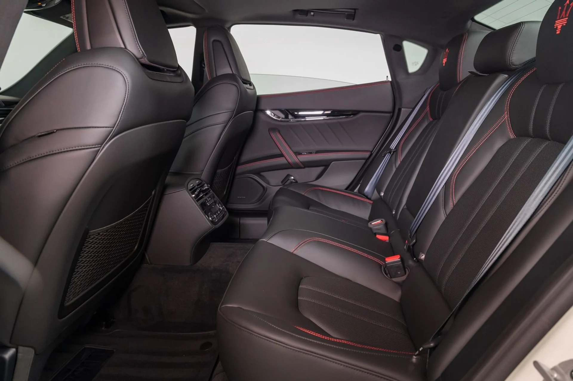 mph020_1807130213_4b1984bca3d44b38b88907954d17cf33_eabc01c4d5