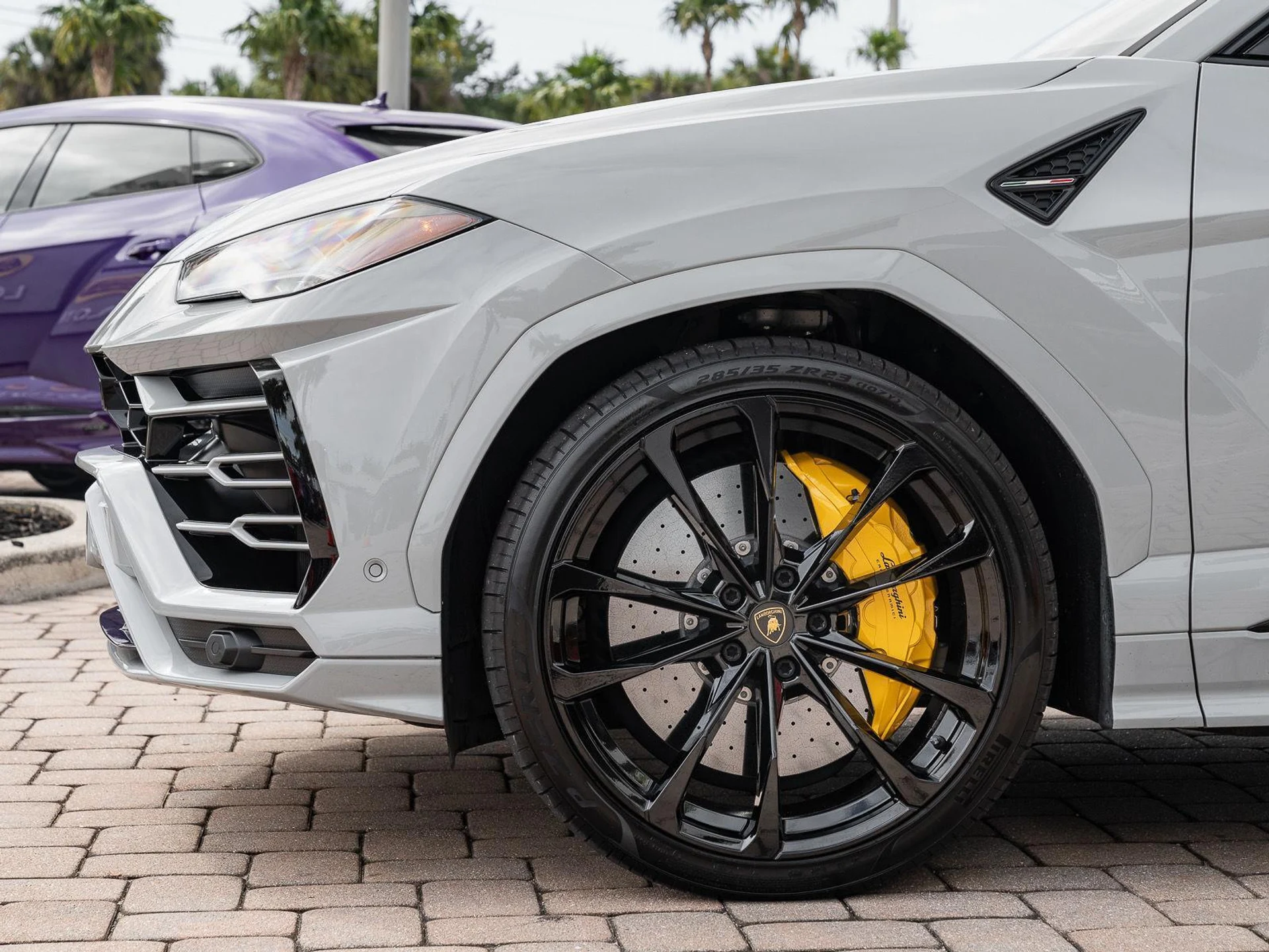 mph020_1815283016_Used_2022_Lamborghini_Urus_AWD_1777086170_d3a8fb693b