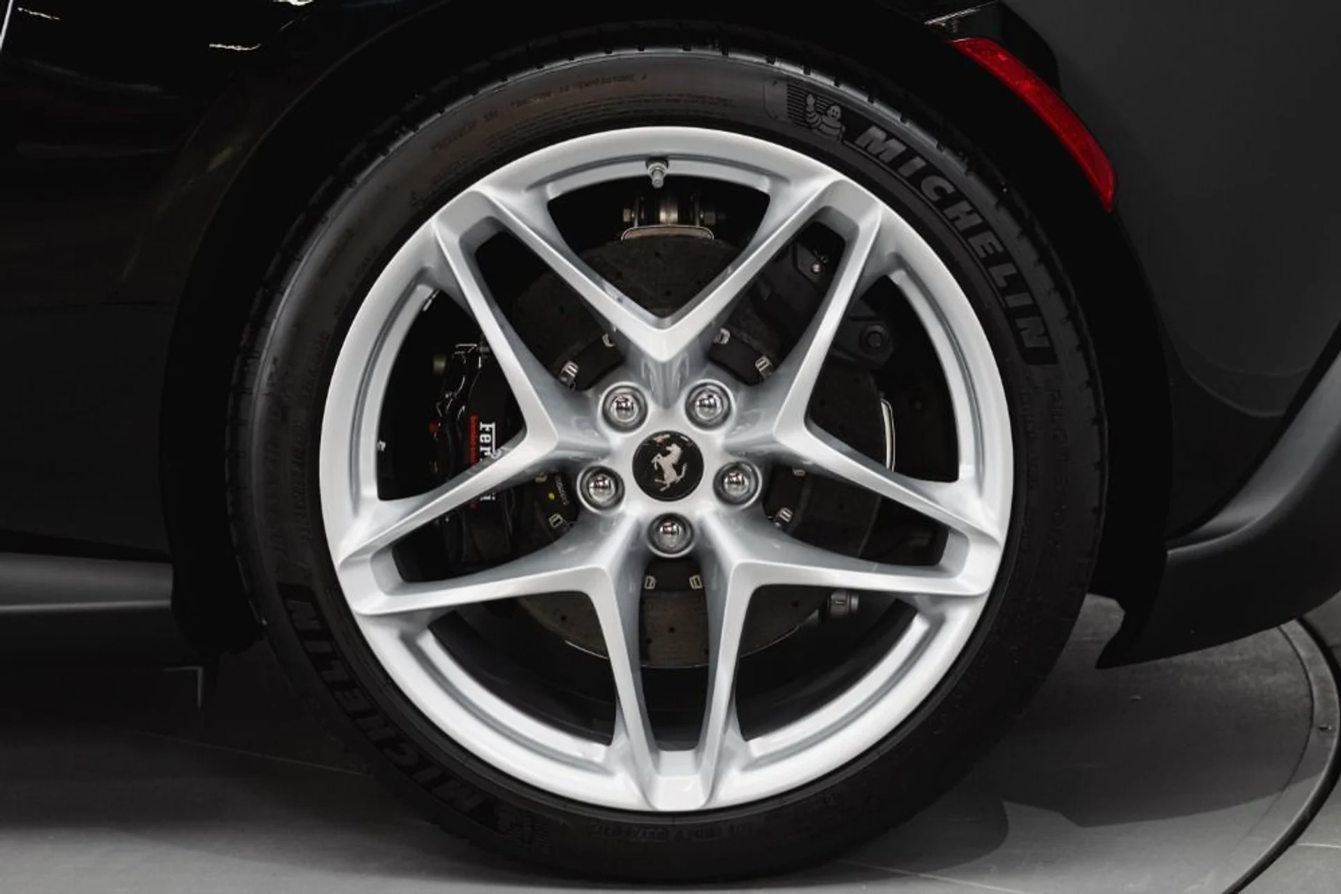 mph020_1816184288_Used_2024_Ferrari_Roma_Spider_cc8338c4d1