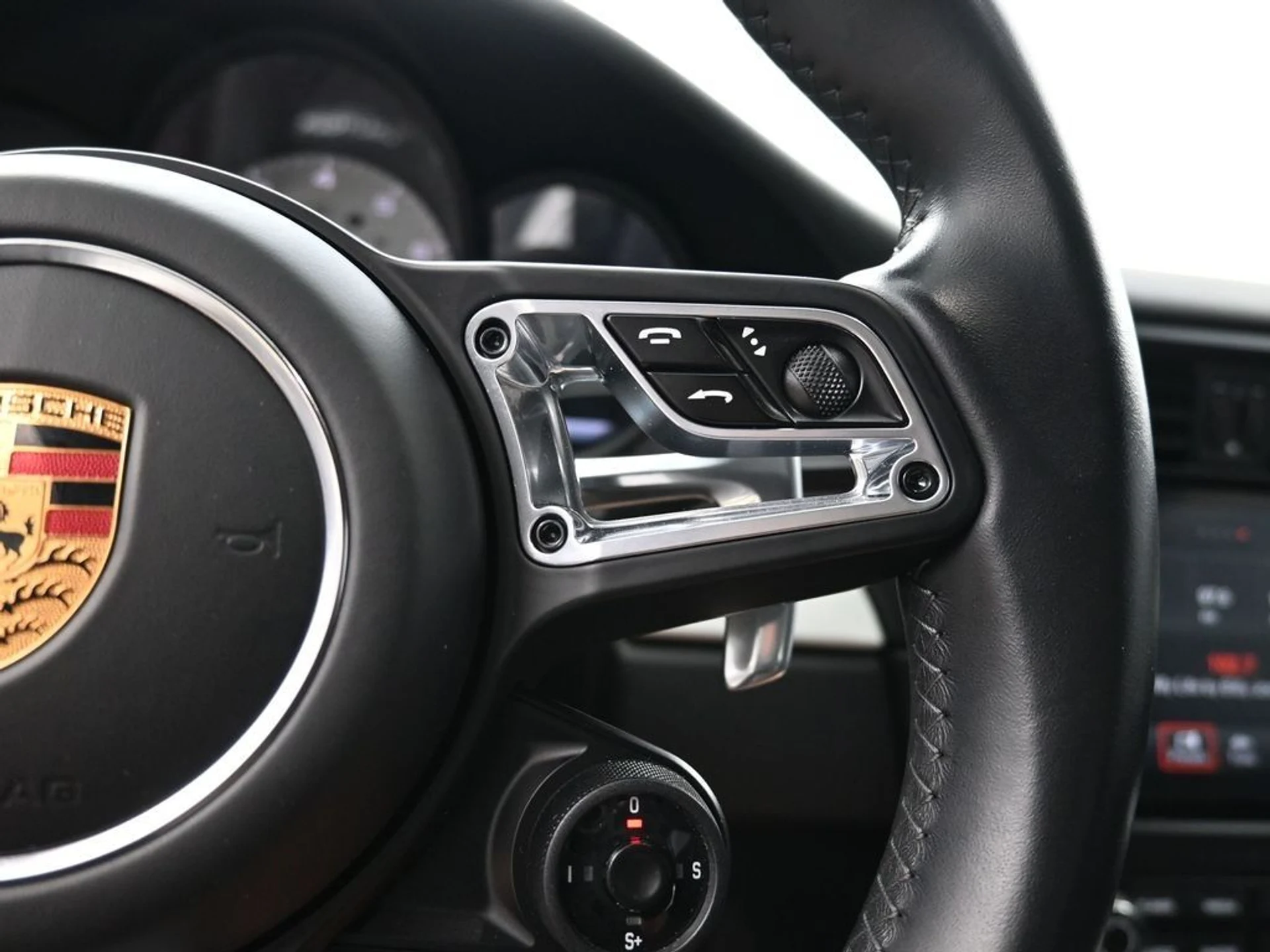 mph020_1818473489_61cbf2285f2e191dc769155a3784b896_00c7736de4